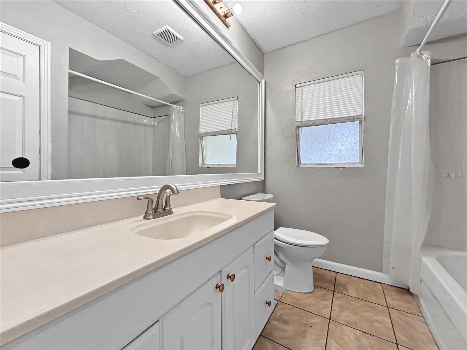 Image 11 of 15 For 3923 Cass Street