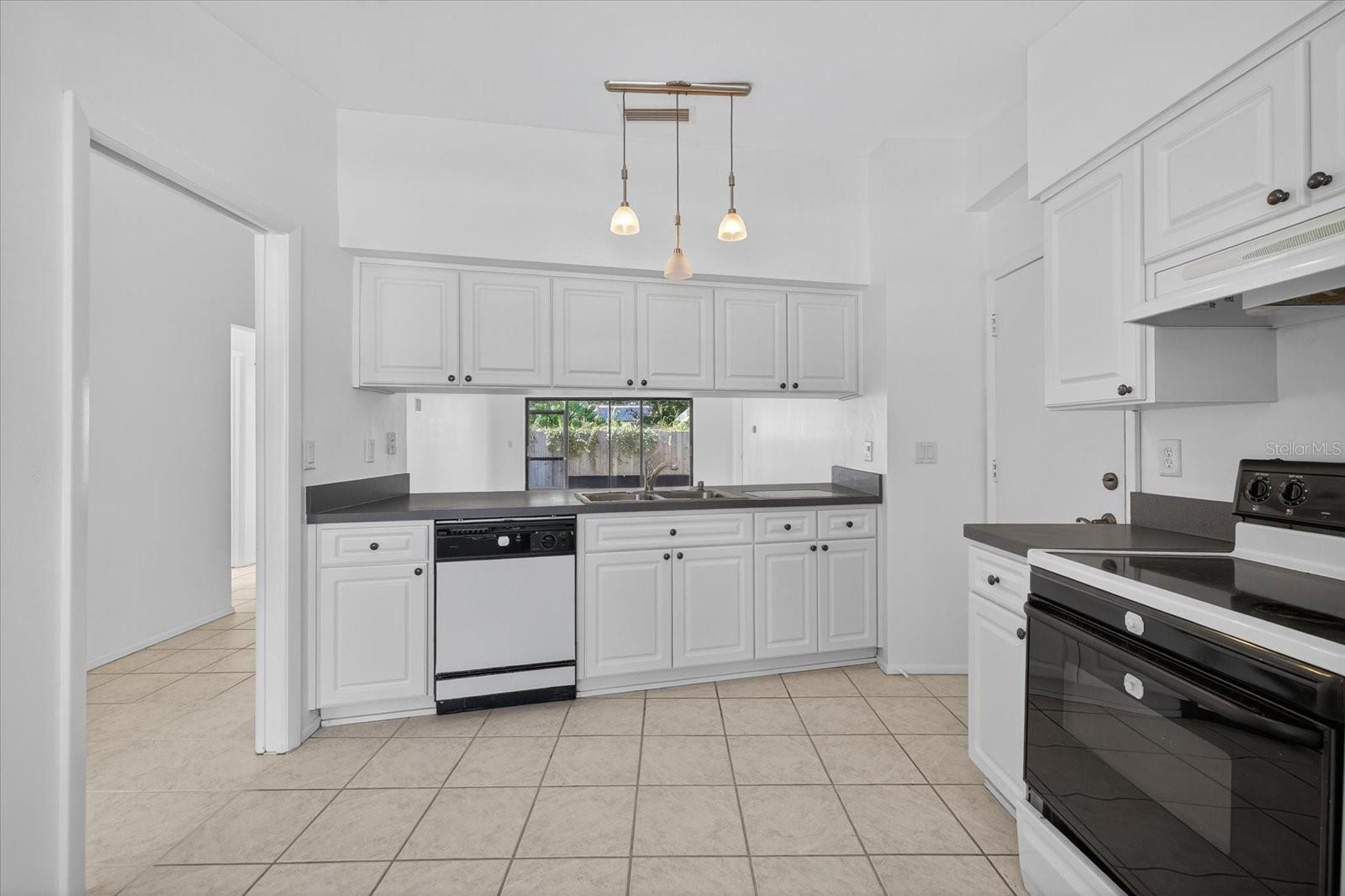 Image 4 of 21 For 3172 Cypress Green Drive