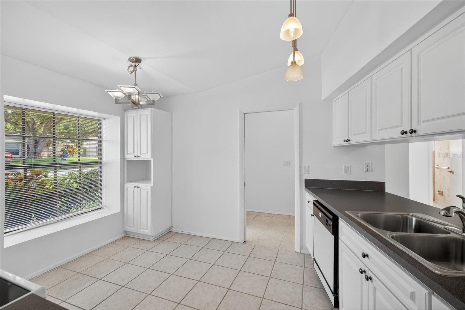 Image 6 of 21 For 3172 Cypress Green Drive
