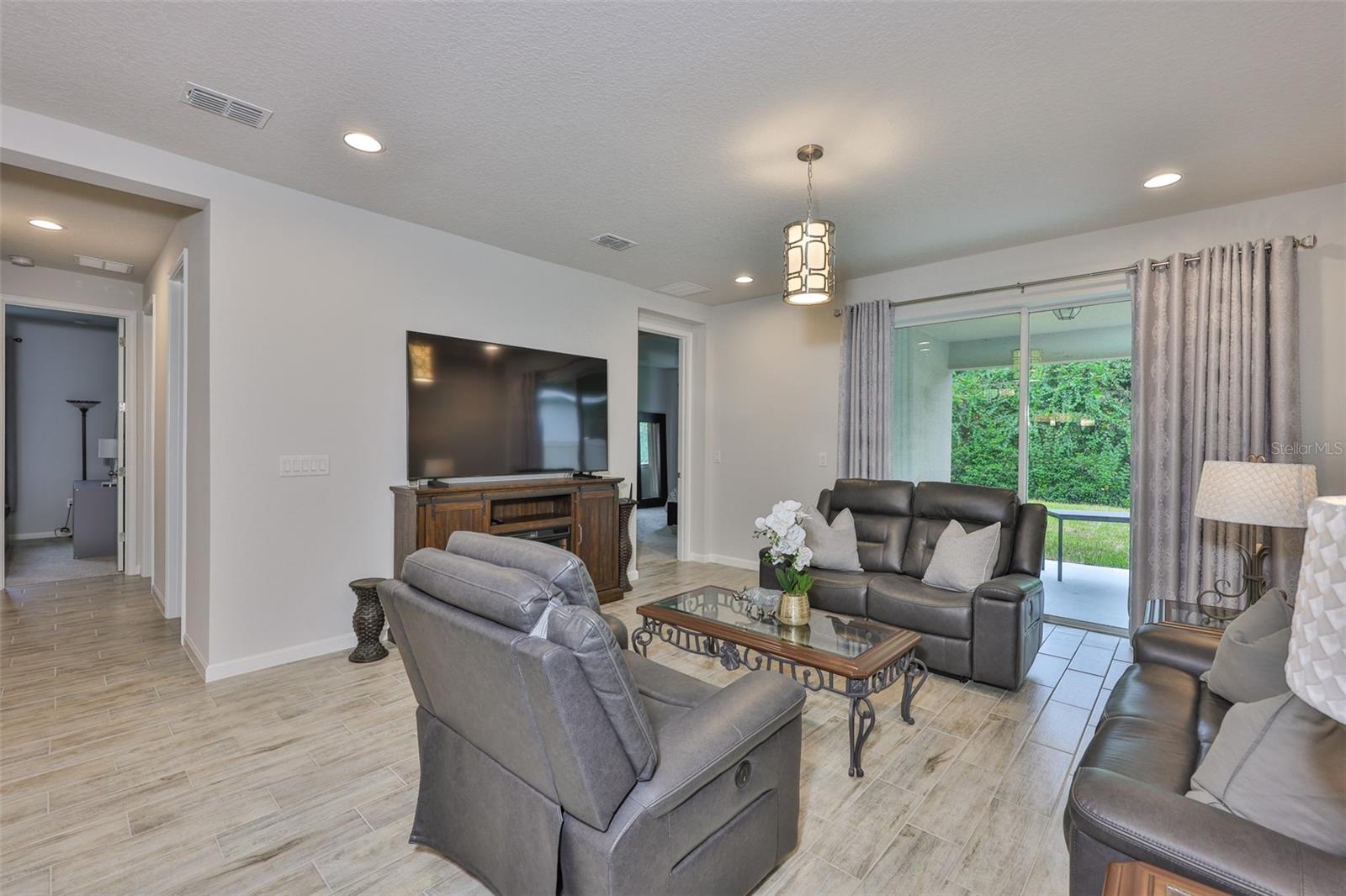 Image 10 of 48 For 11412 Blue Woods Drive