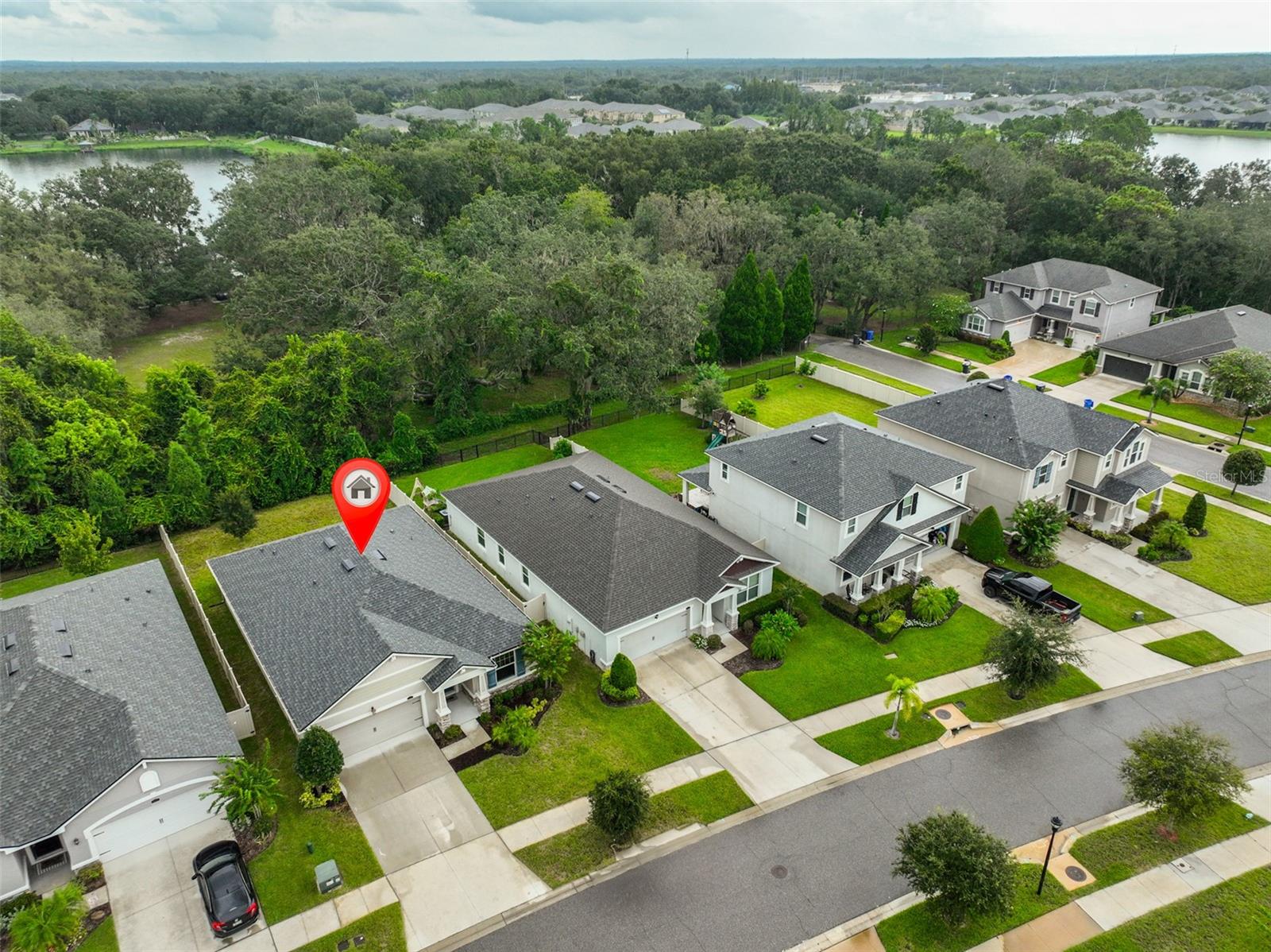 Image 4 of 48 For 11412 Blue Woods Drive