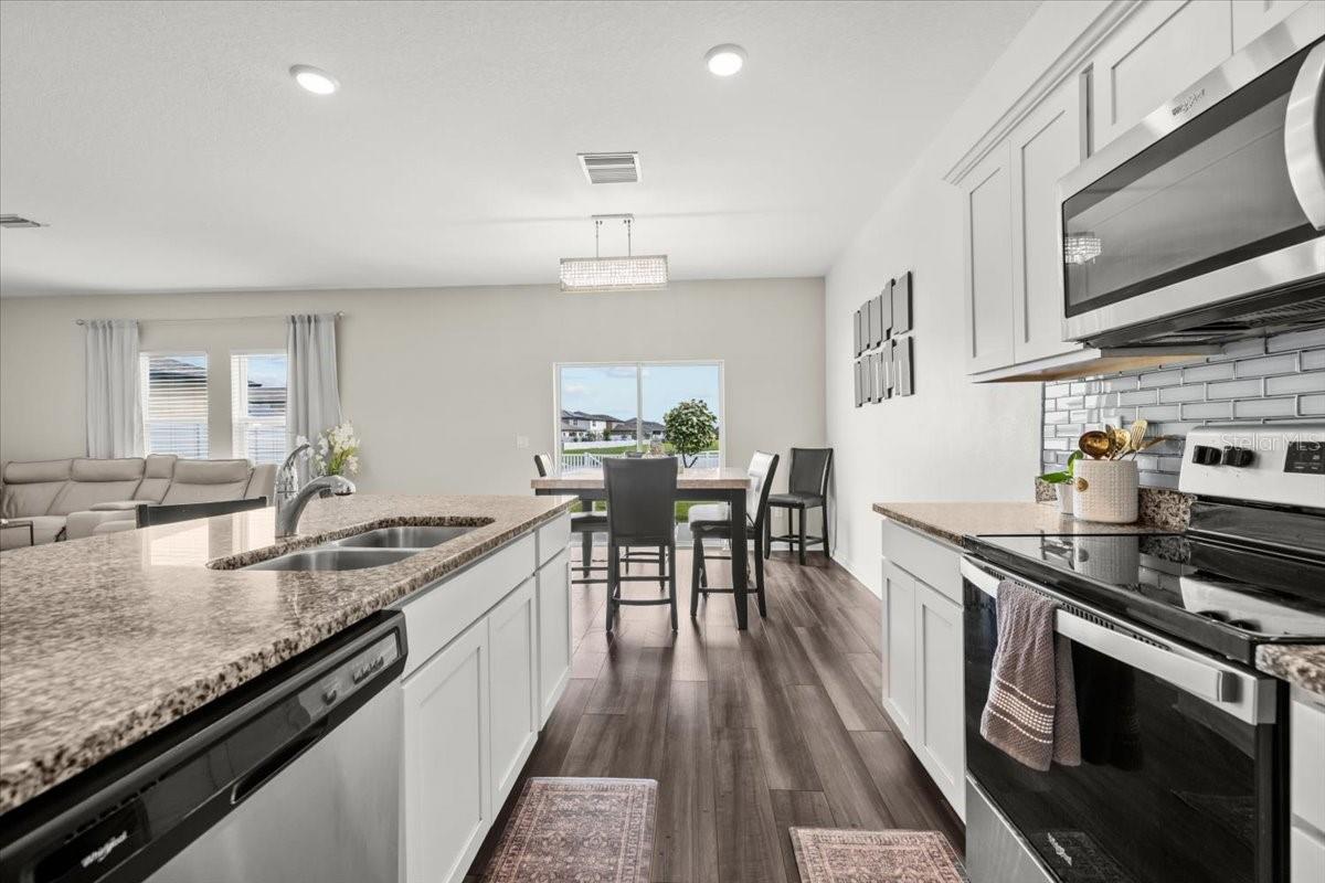 Image 4 of 34 For 35601 Eastbrook Avenue
