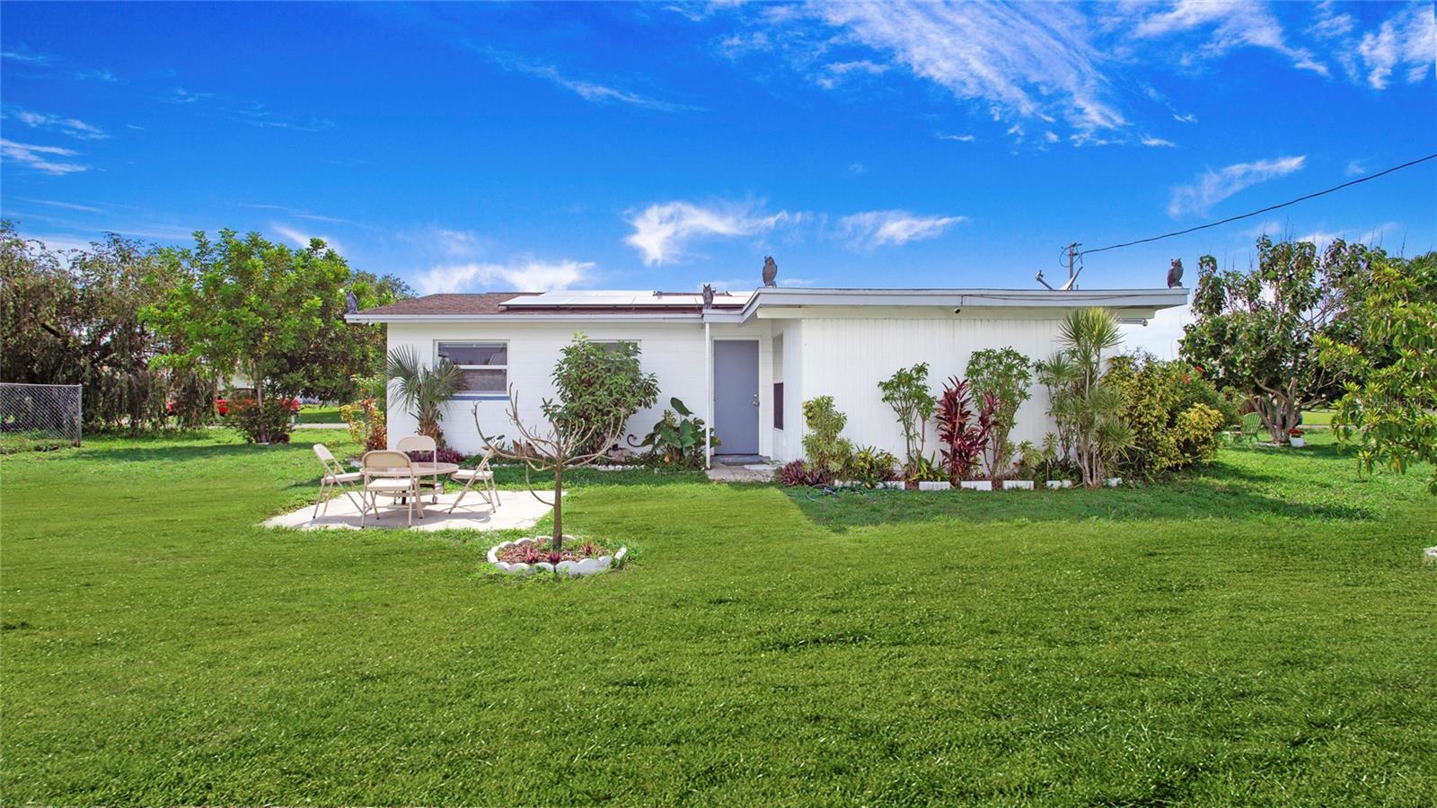 Image 12 of 23 For 515 York Road