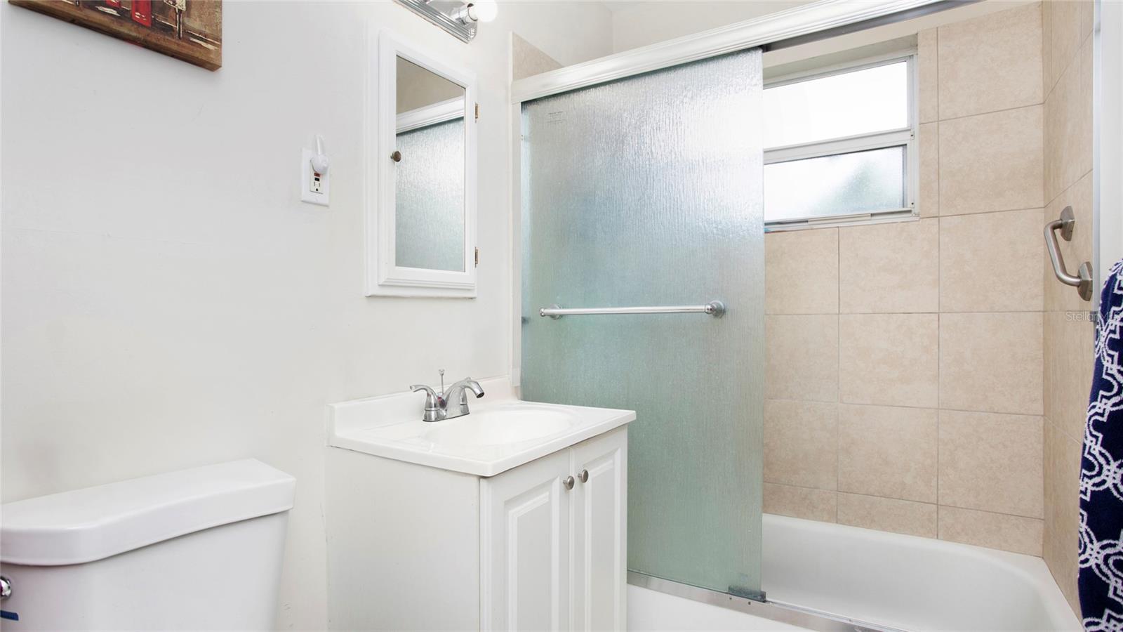 Image 5 of 23 For 515 York Road