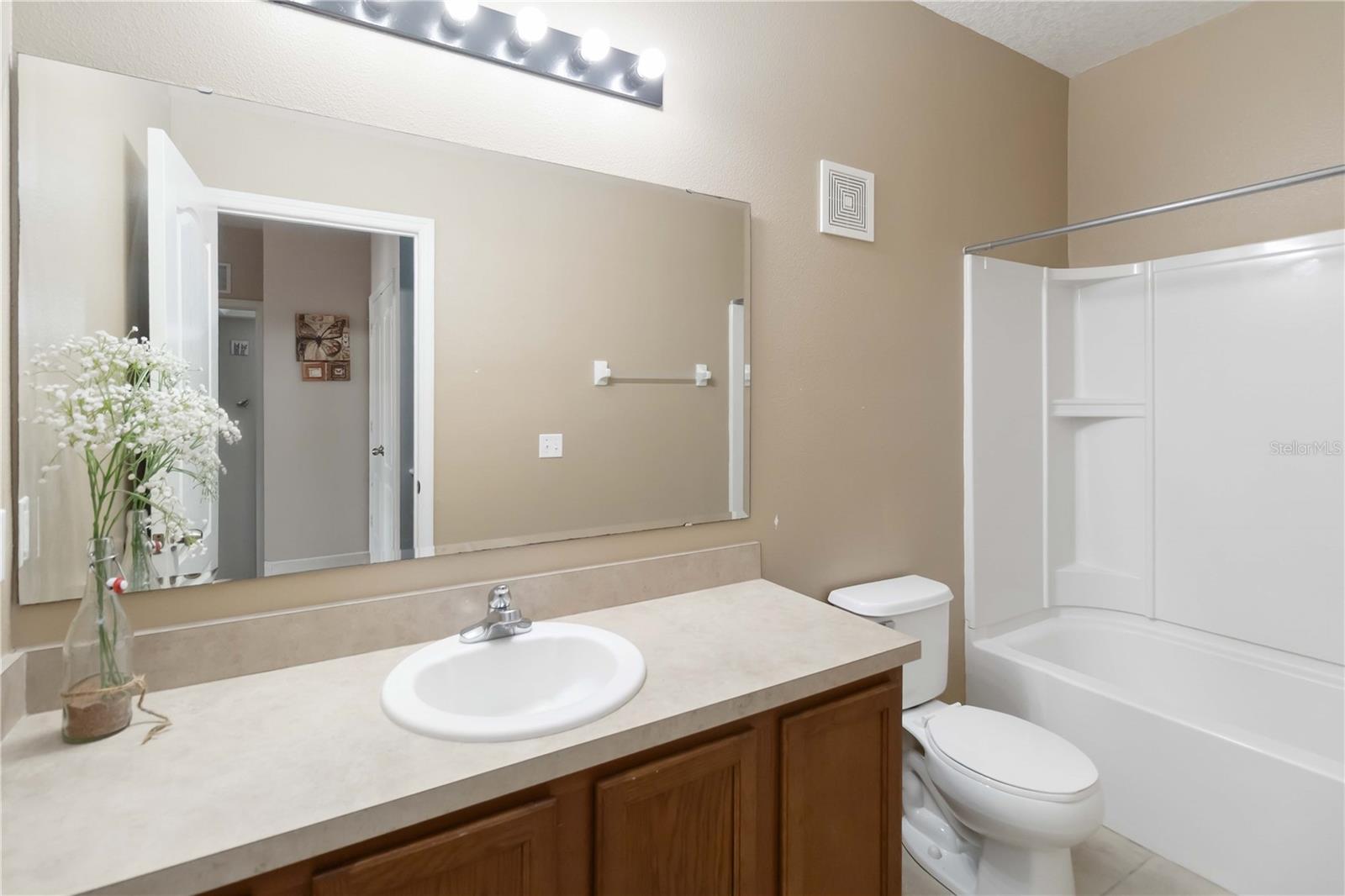 Image 25 of 33 For 2281 Betsy Ross Lane 1