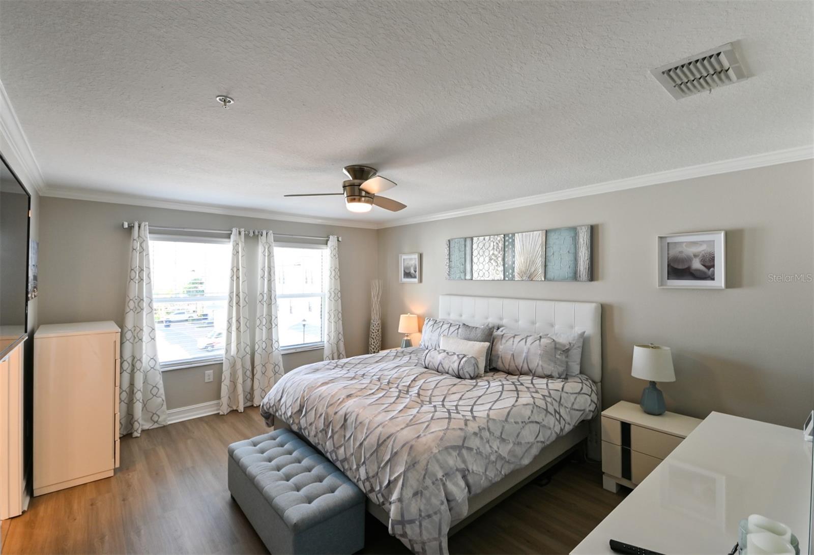 Image 24 of 60 For 4941 Price Avenue 6