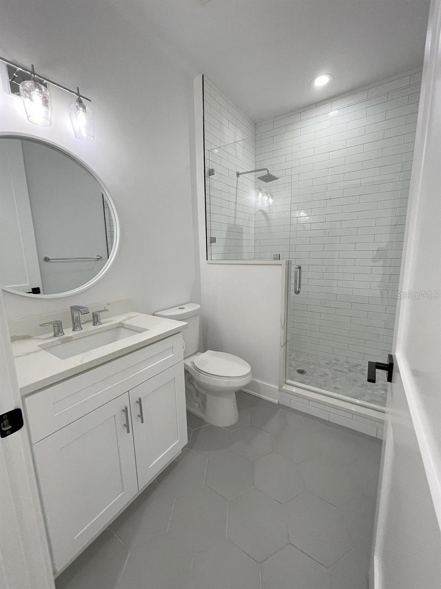 Image 13 of 24 For 4309 Grady Avenue