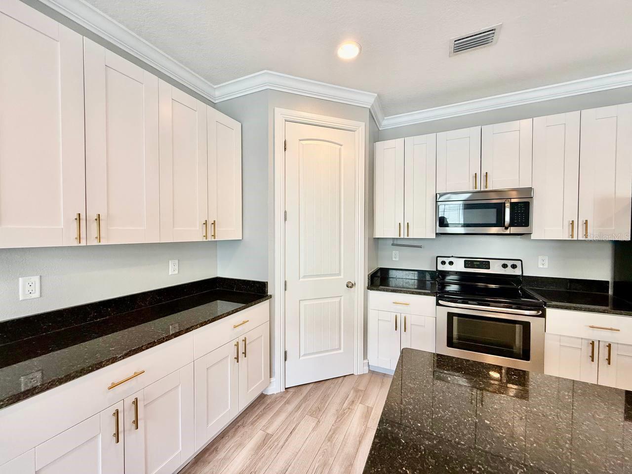 Image 11 of 29 For 6921 Interbay Boulevard 3