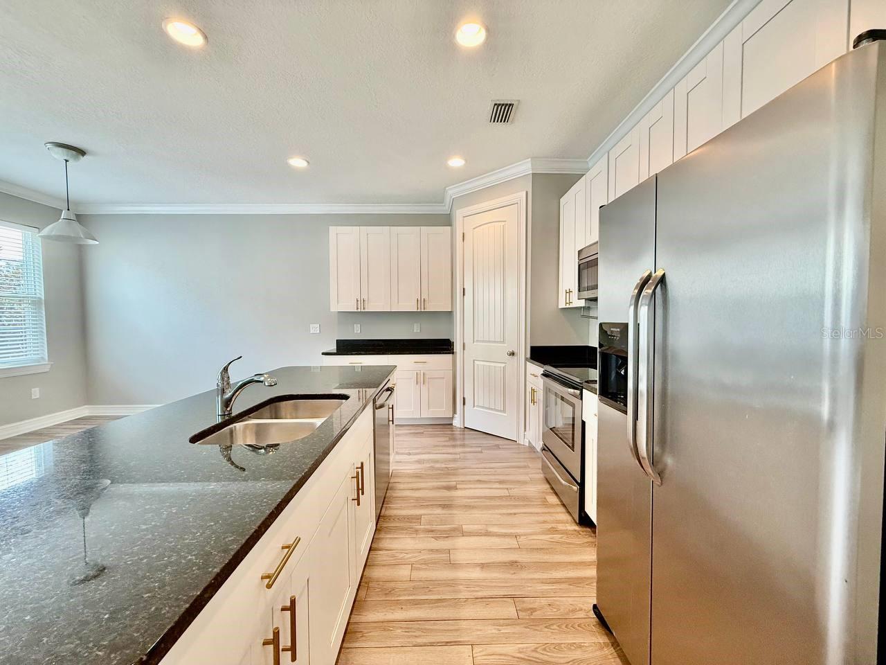 Image 6 of 29 For 6921 Interbay Boulevard 3