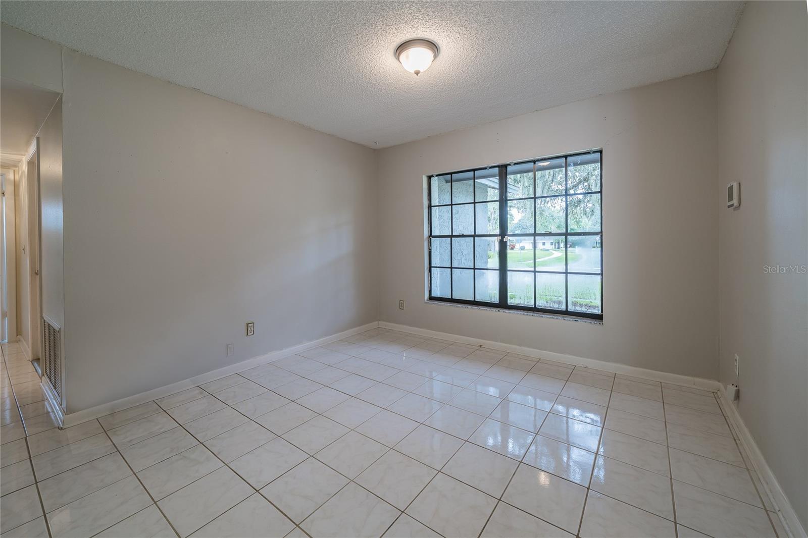 Image 6 of 28 For 9709 Woodland Ridge Drive