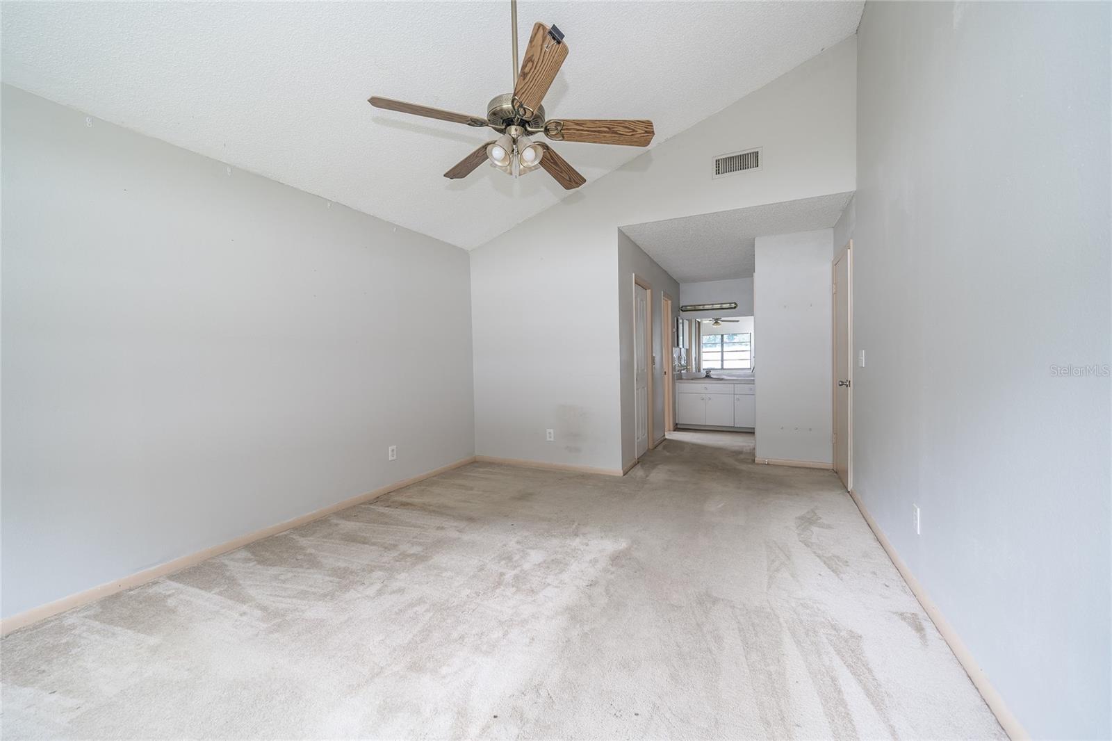 Image 7 of 28 For 9709 Woodland Ridge Drive