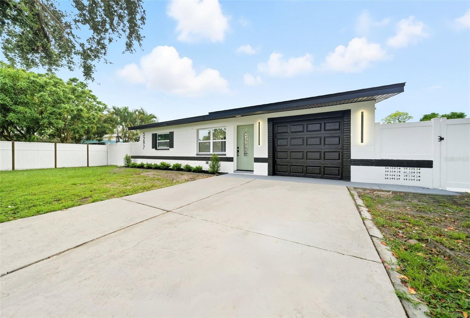 Image 10 of 65 For 5297 68th Way N