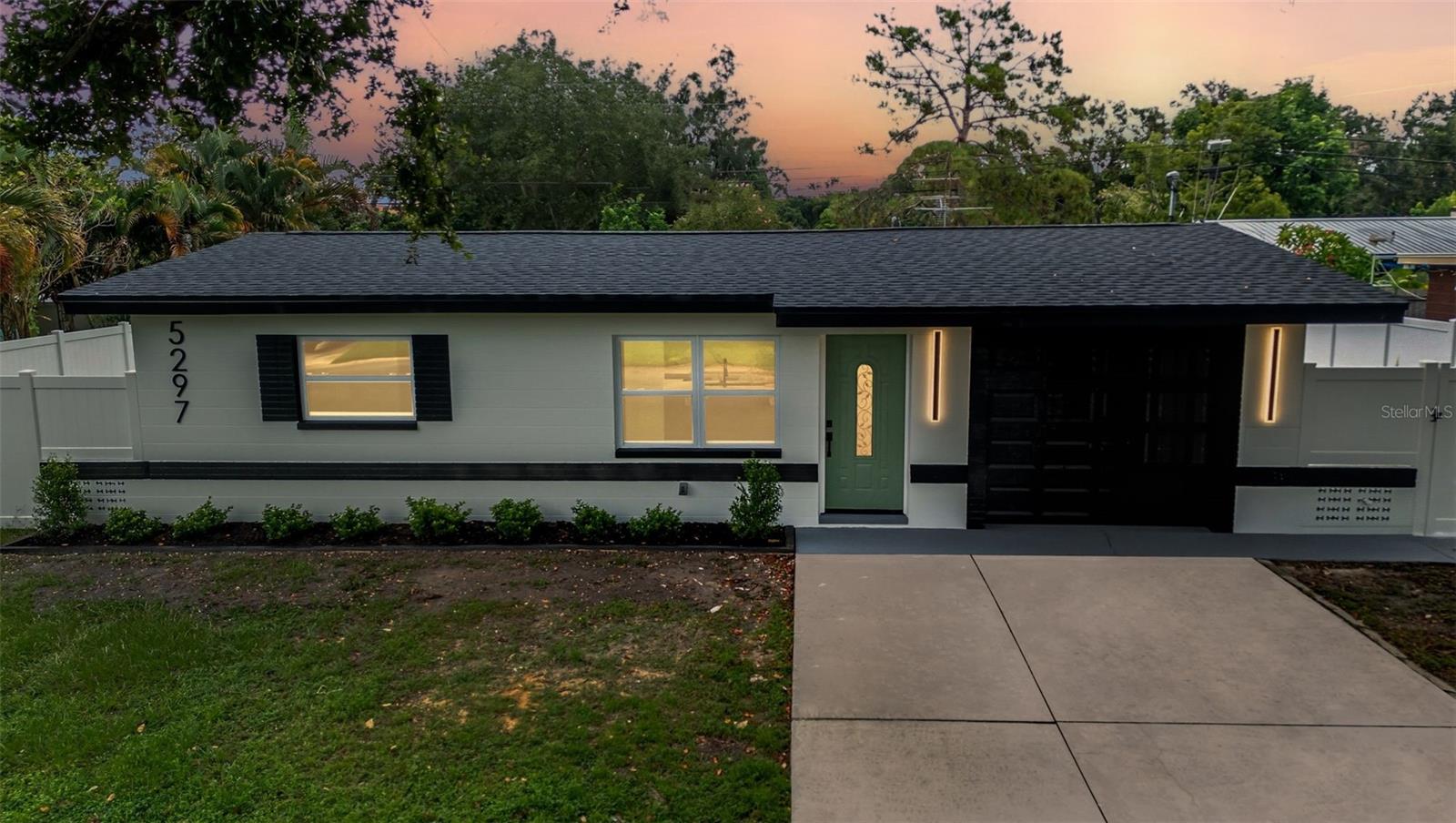 Image 3 of 65 For 5297 68th Way N