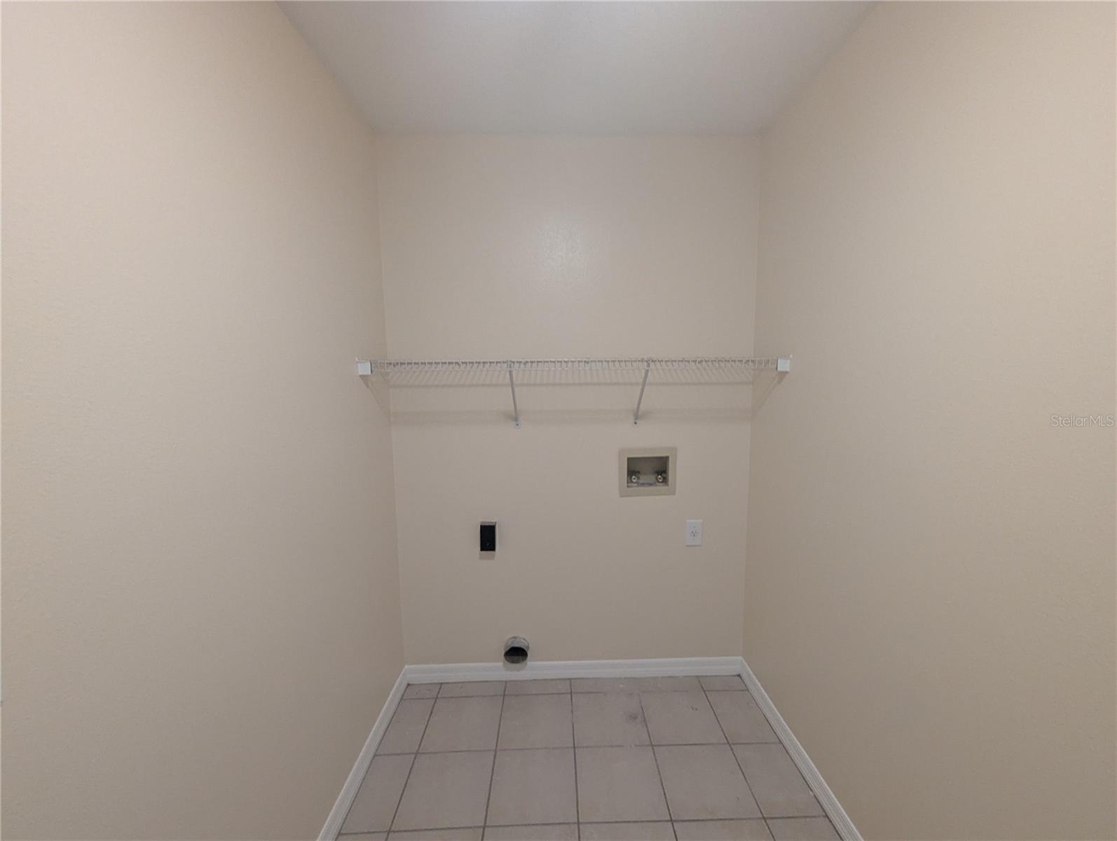 Image 16 of 18 For 515 Royal Ridge Street