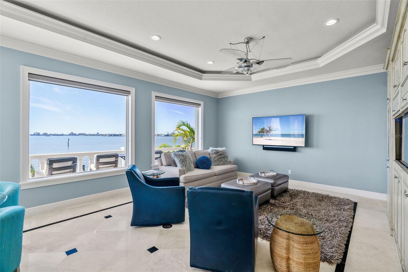 Image 16 of 64 For 5907 Bayview Circle S