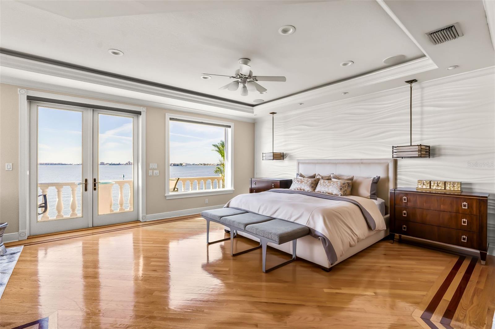 Image 35 of 64 For 5907 Bayview Circle S