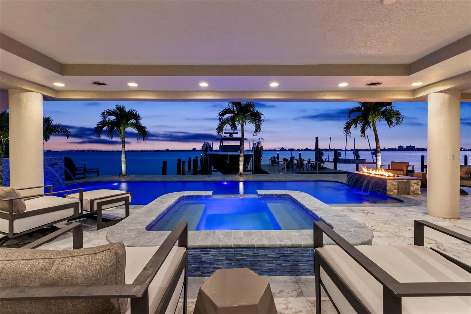 Image 5 of 64 For 5907 Bayview Circle S