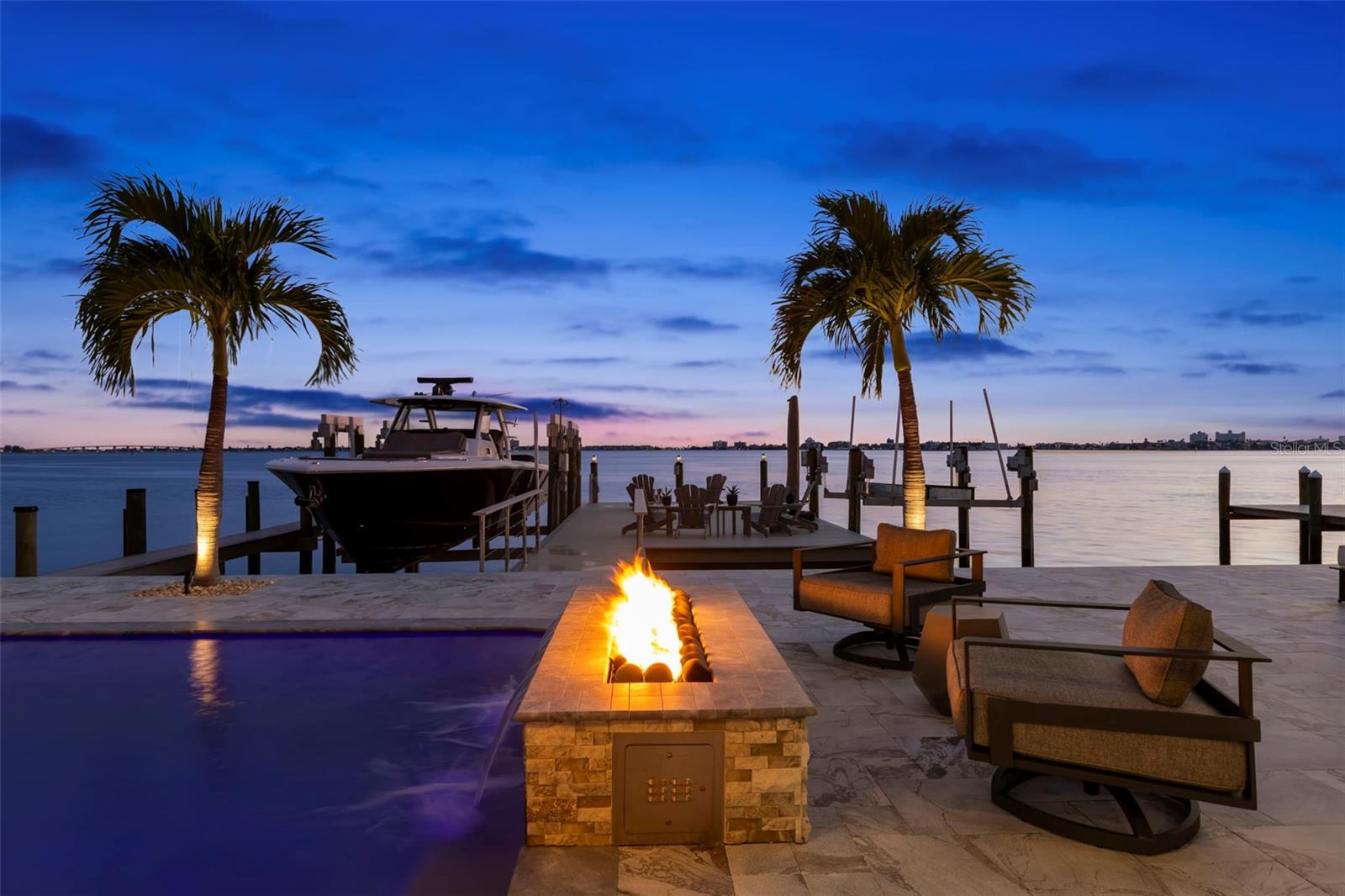 Image 7 of 64 For 5907 Bayview Circle S