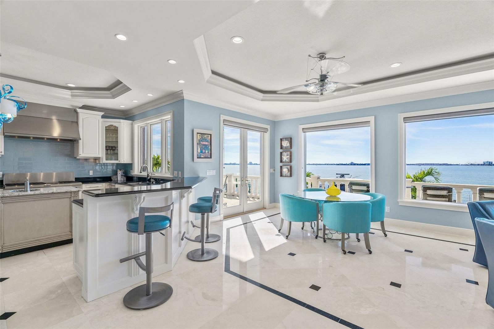 Image 8 of 64 For 5907 Bayview Circle S