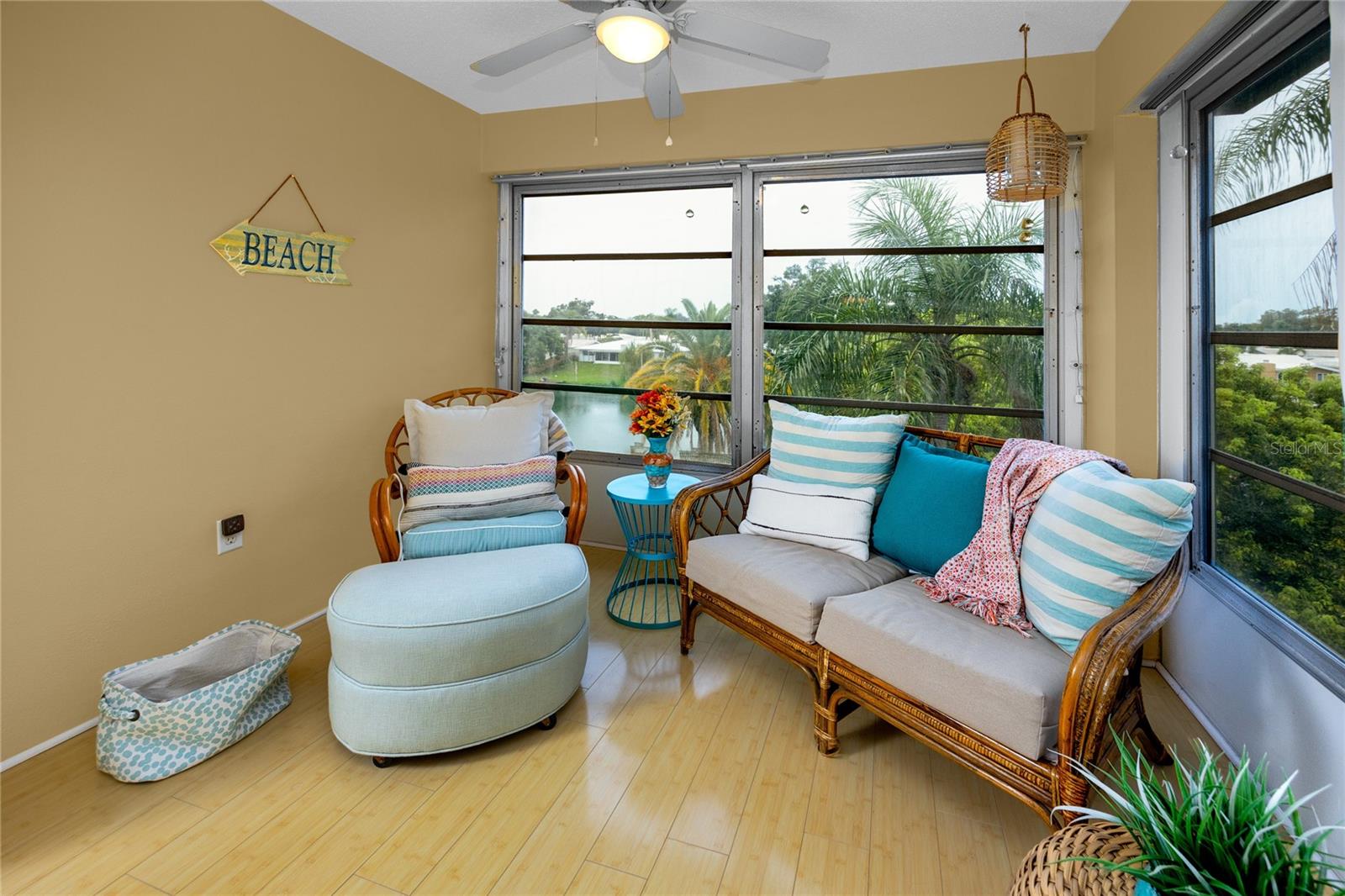 Image 3 of 47 For 1303 Hercules Avenue 28