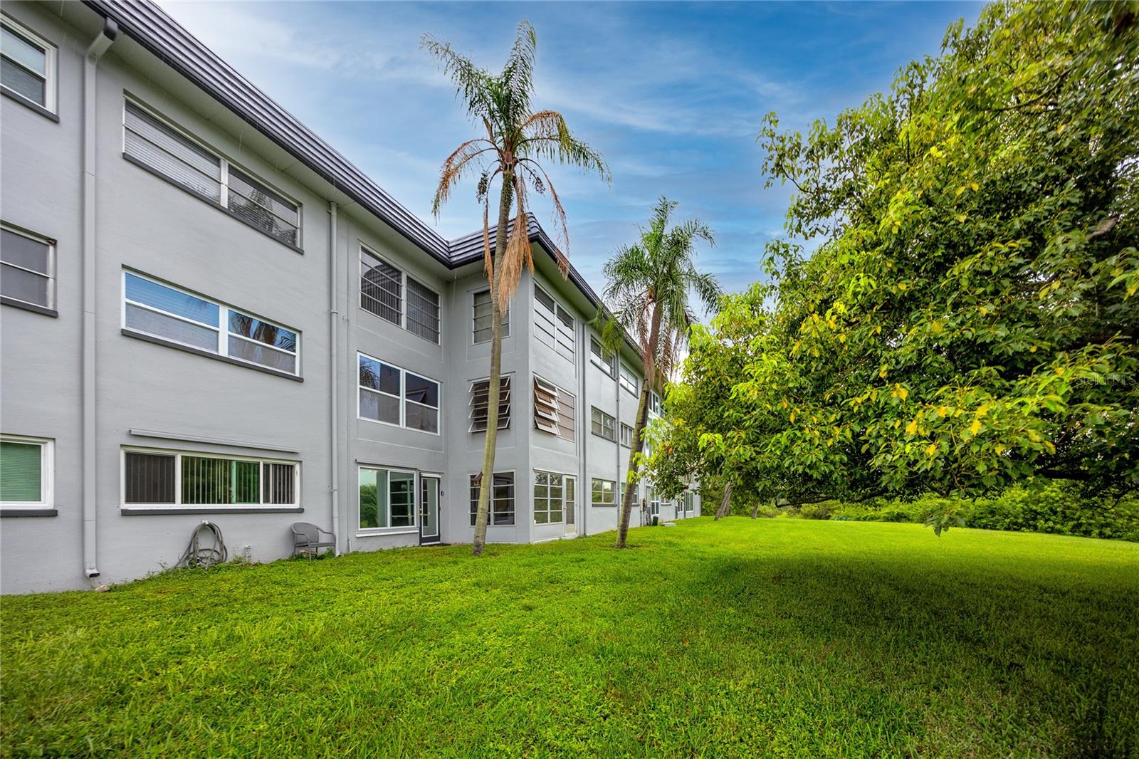 Image 42 of 47 For 1303 Hercules Avenue 28