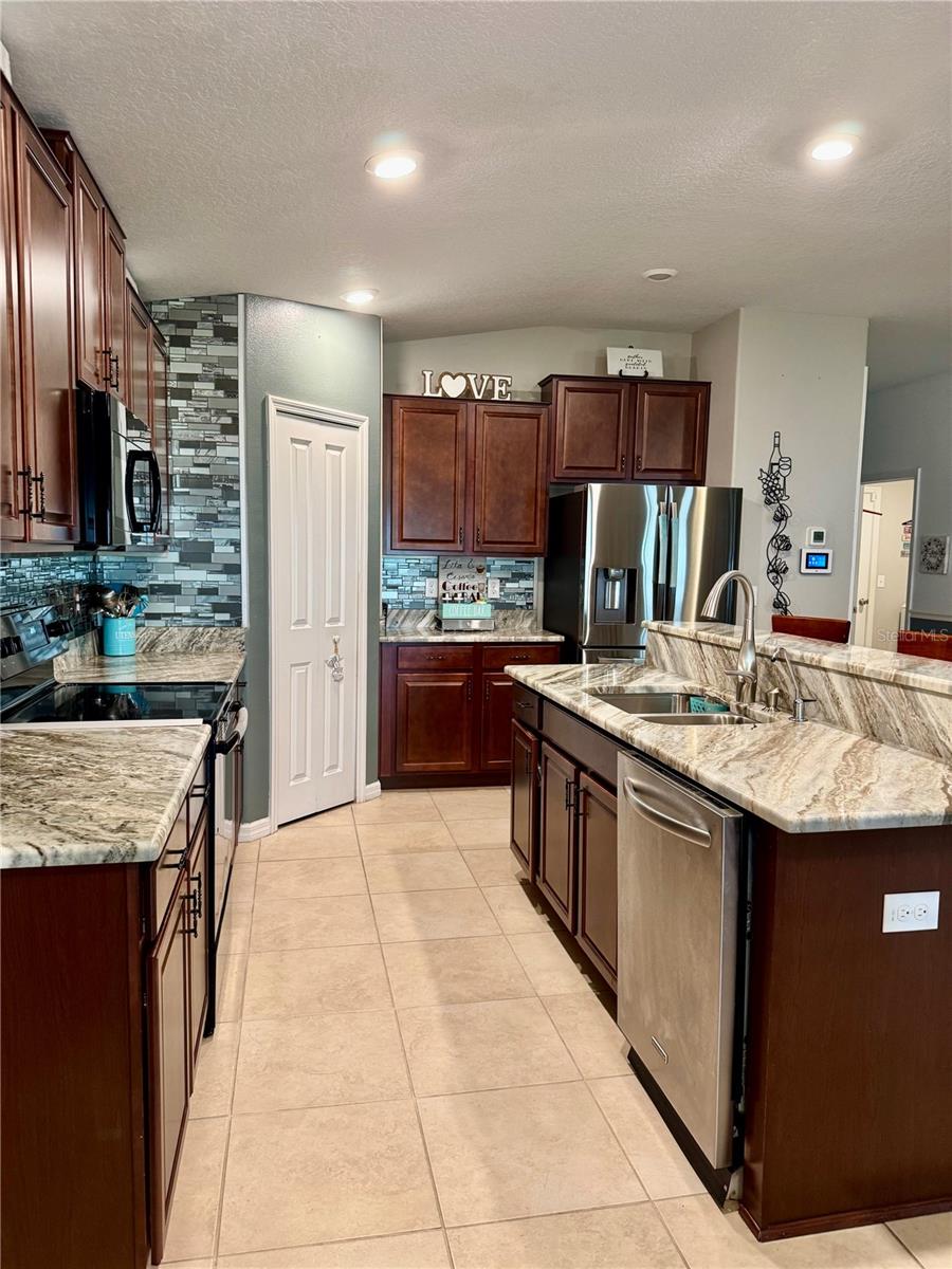 Image 9 of 20 For 9712 Sage Creek Drive