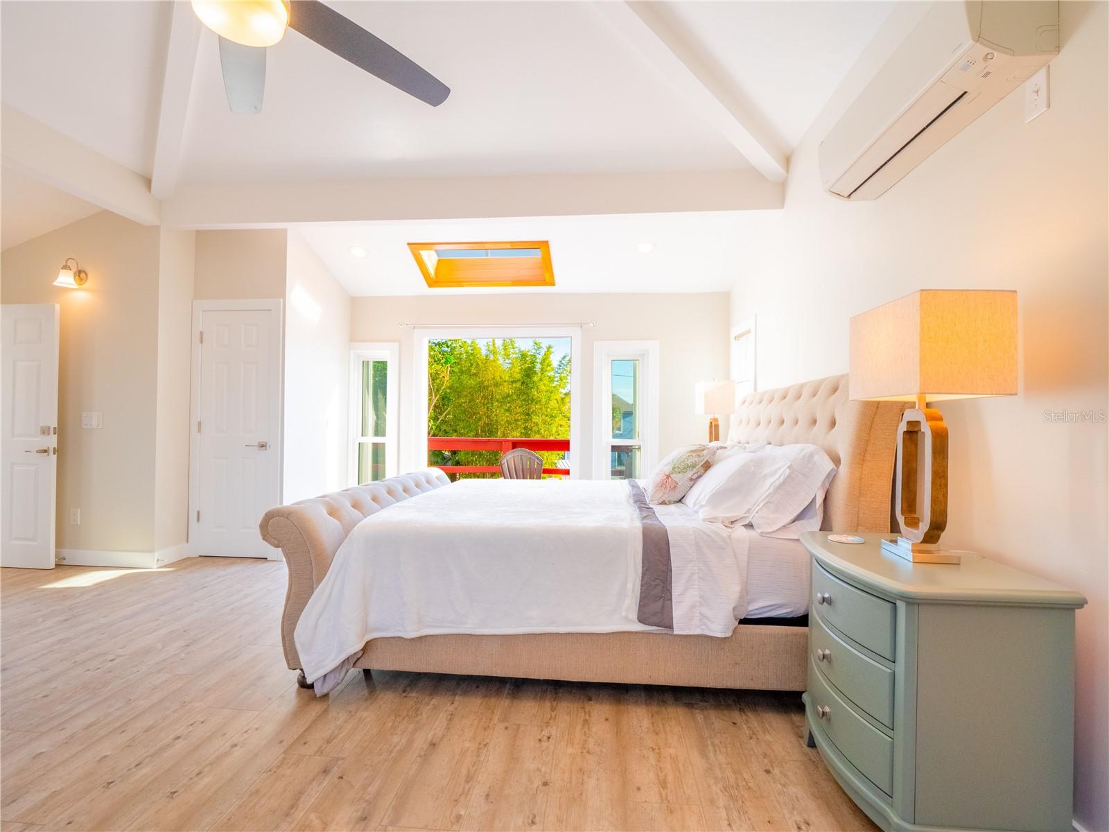 Image 15 of 58 For 3250 De Bazan Avenue