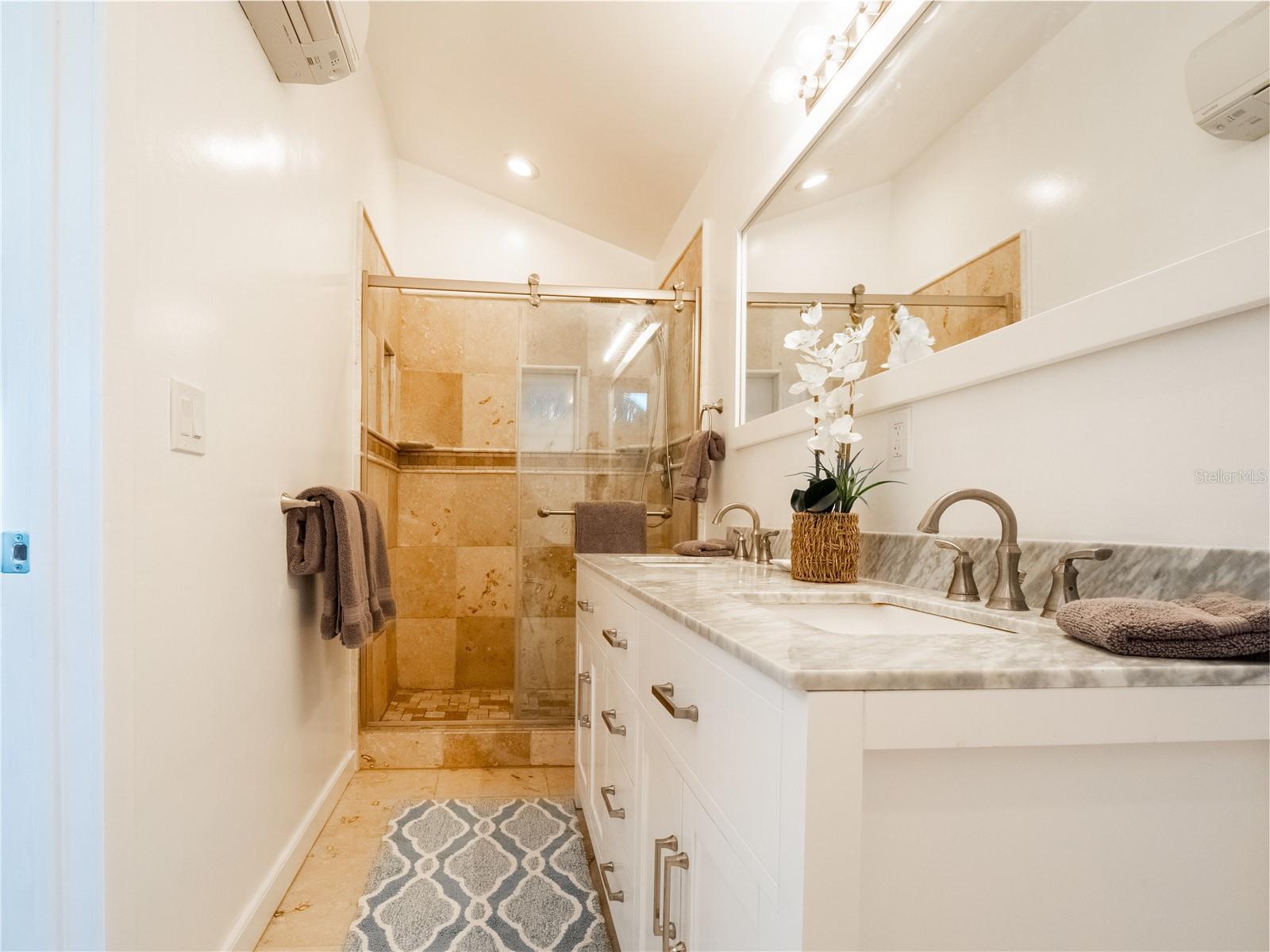 Image 20 of 58 For 3250 De Bazan Avenue