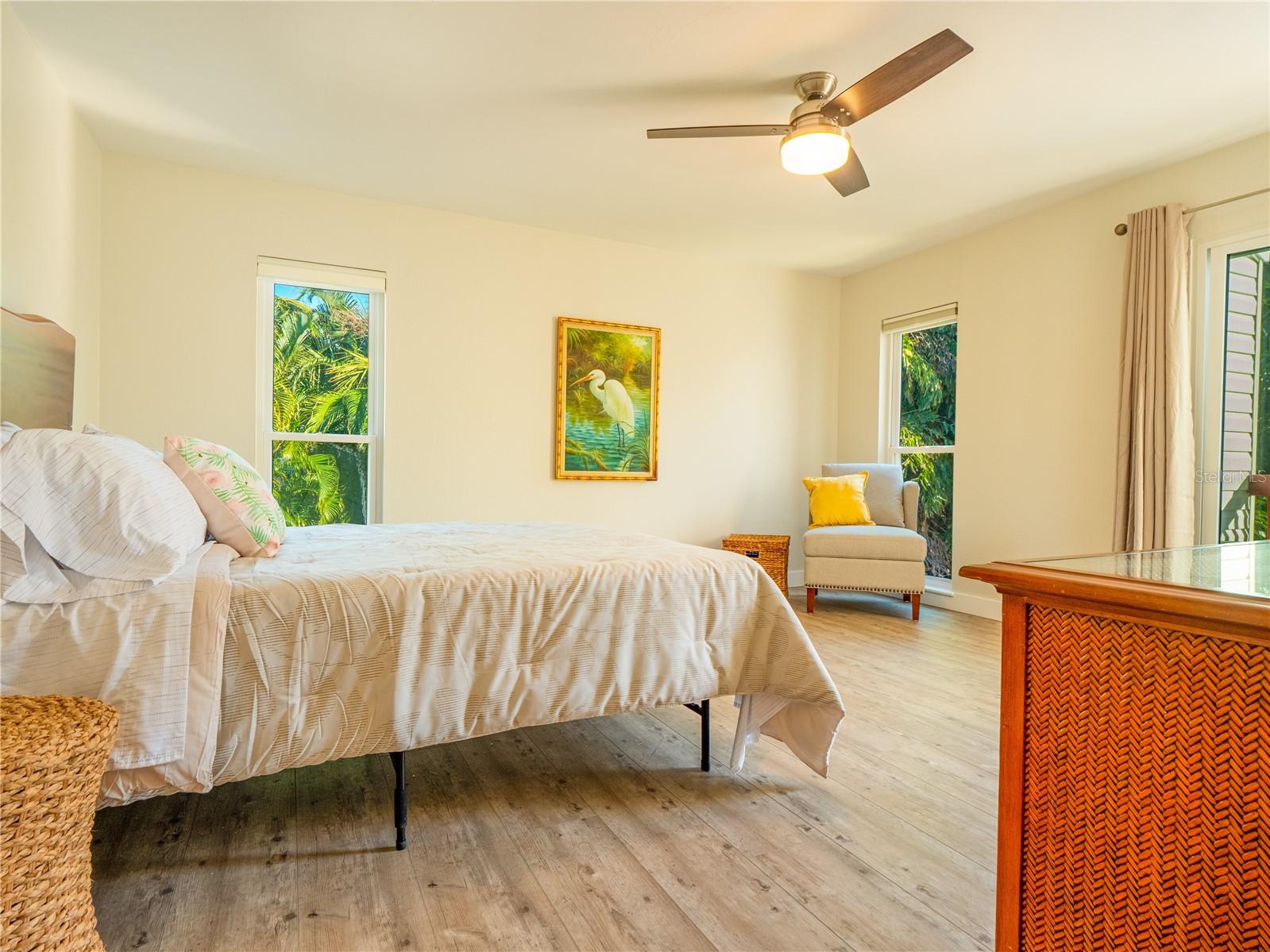 Image 24 of 58 For 3250 De Bazan Avenue