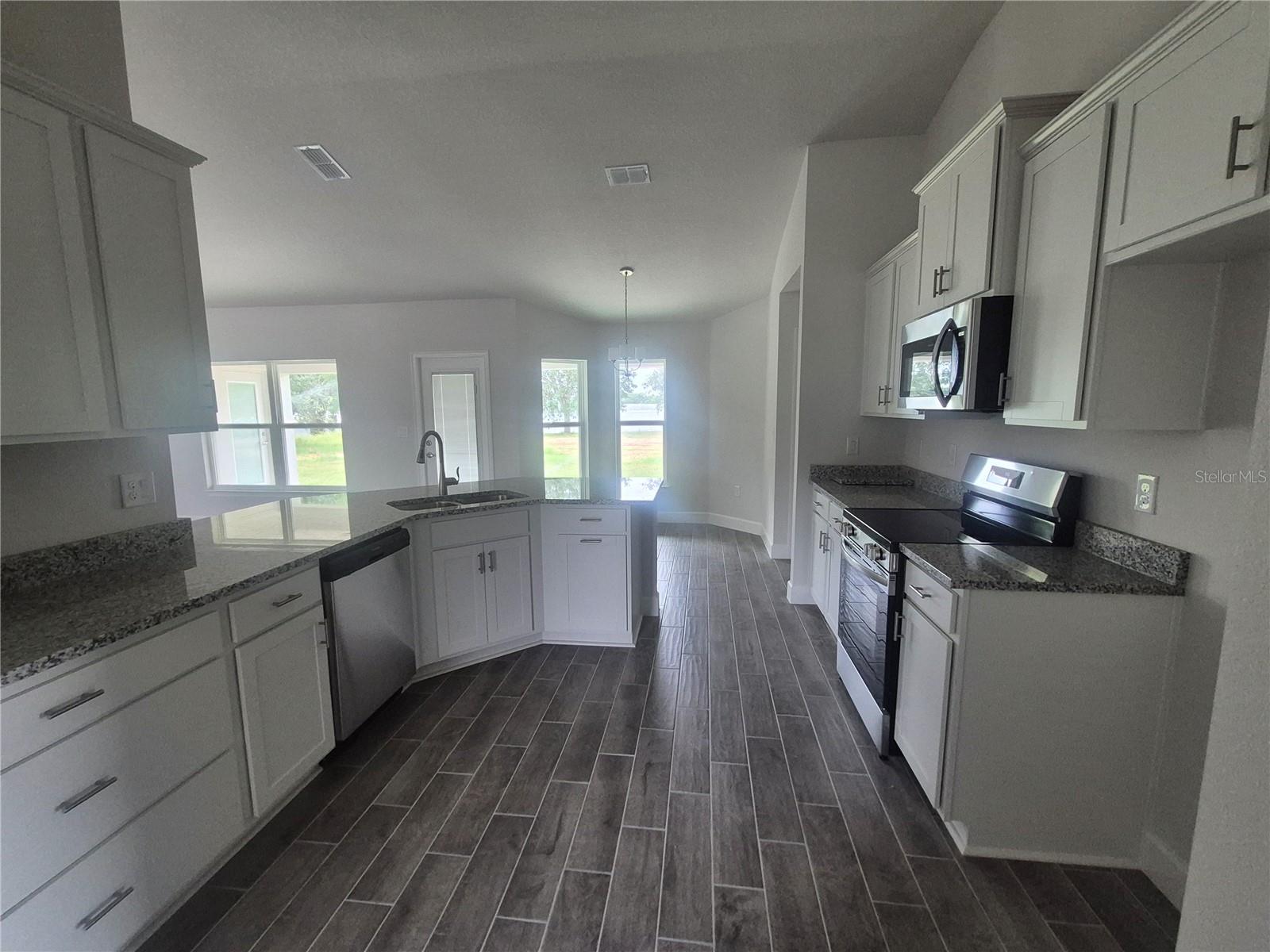 Listing photo id 21 for 36951 Hidden View