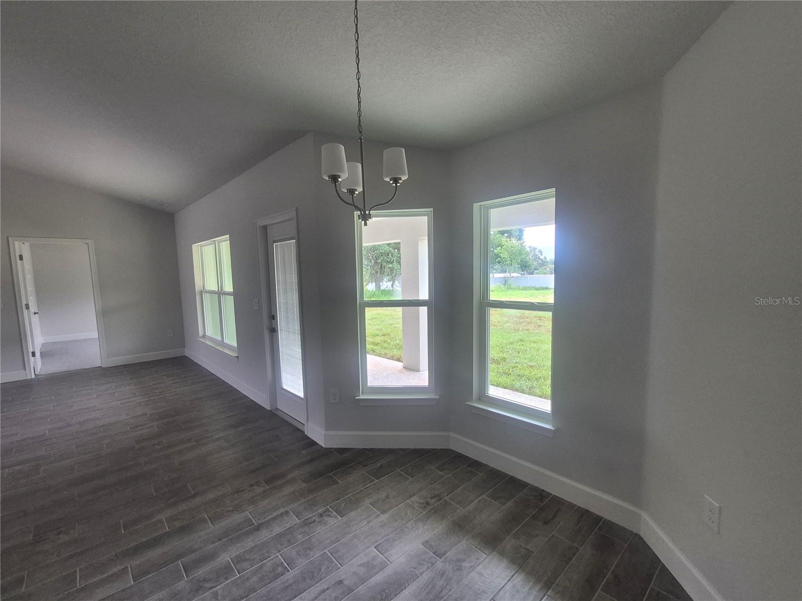 Listing photo id 25 for 36951 Hidden View