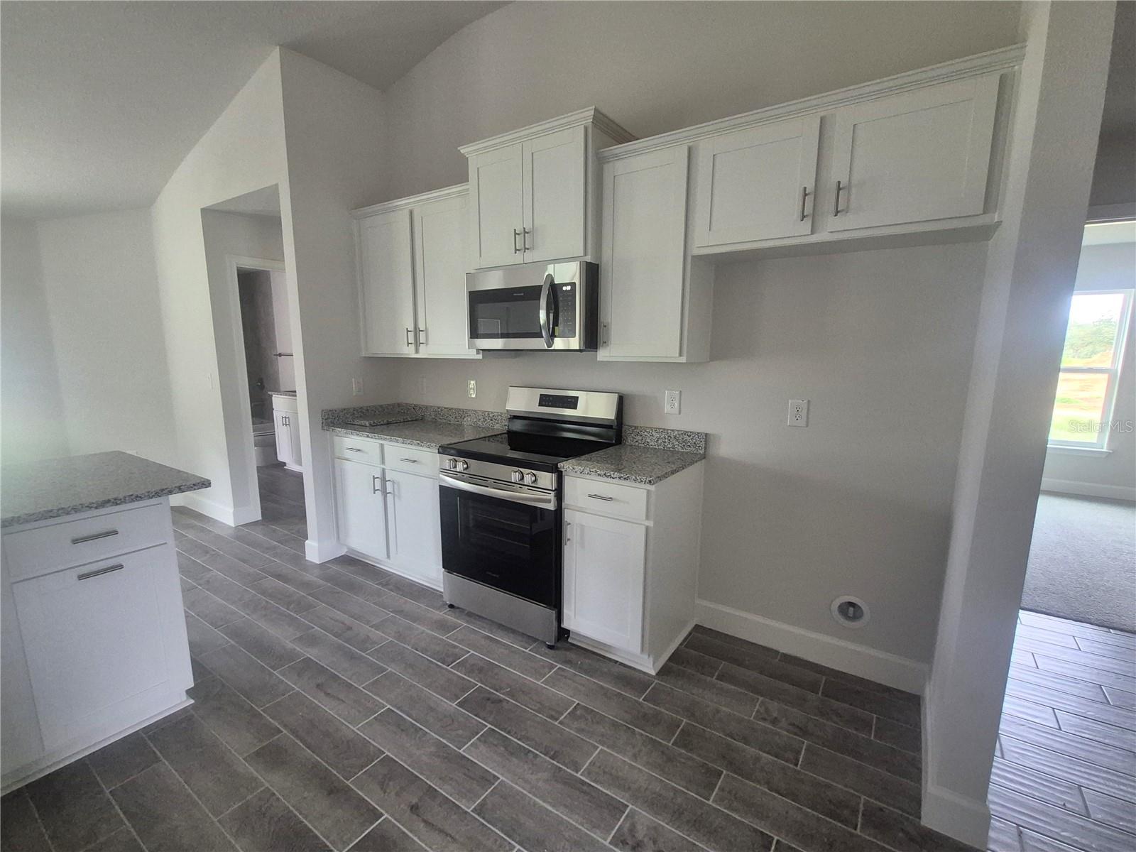 Listing photo id 26 for 36951 Hidden View