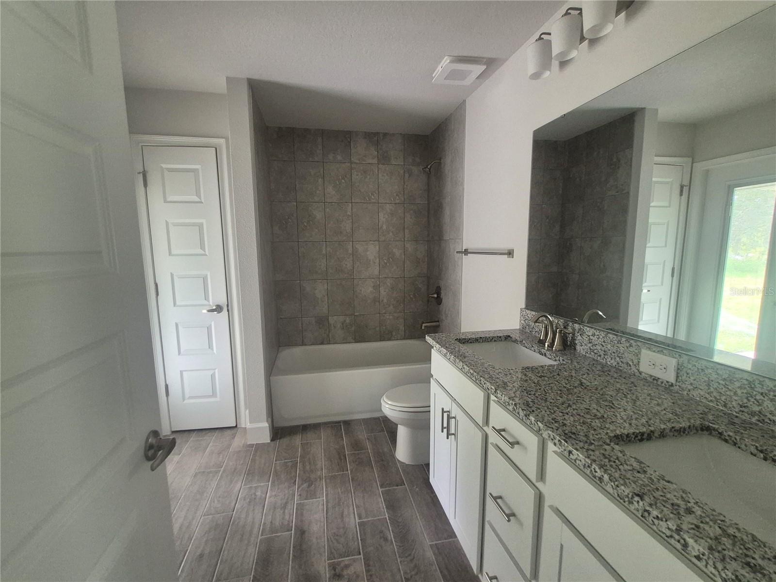 Listing photo id 29 for 36951 Hidden View