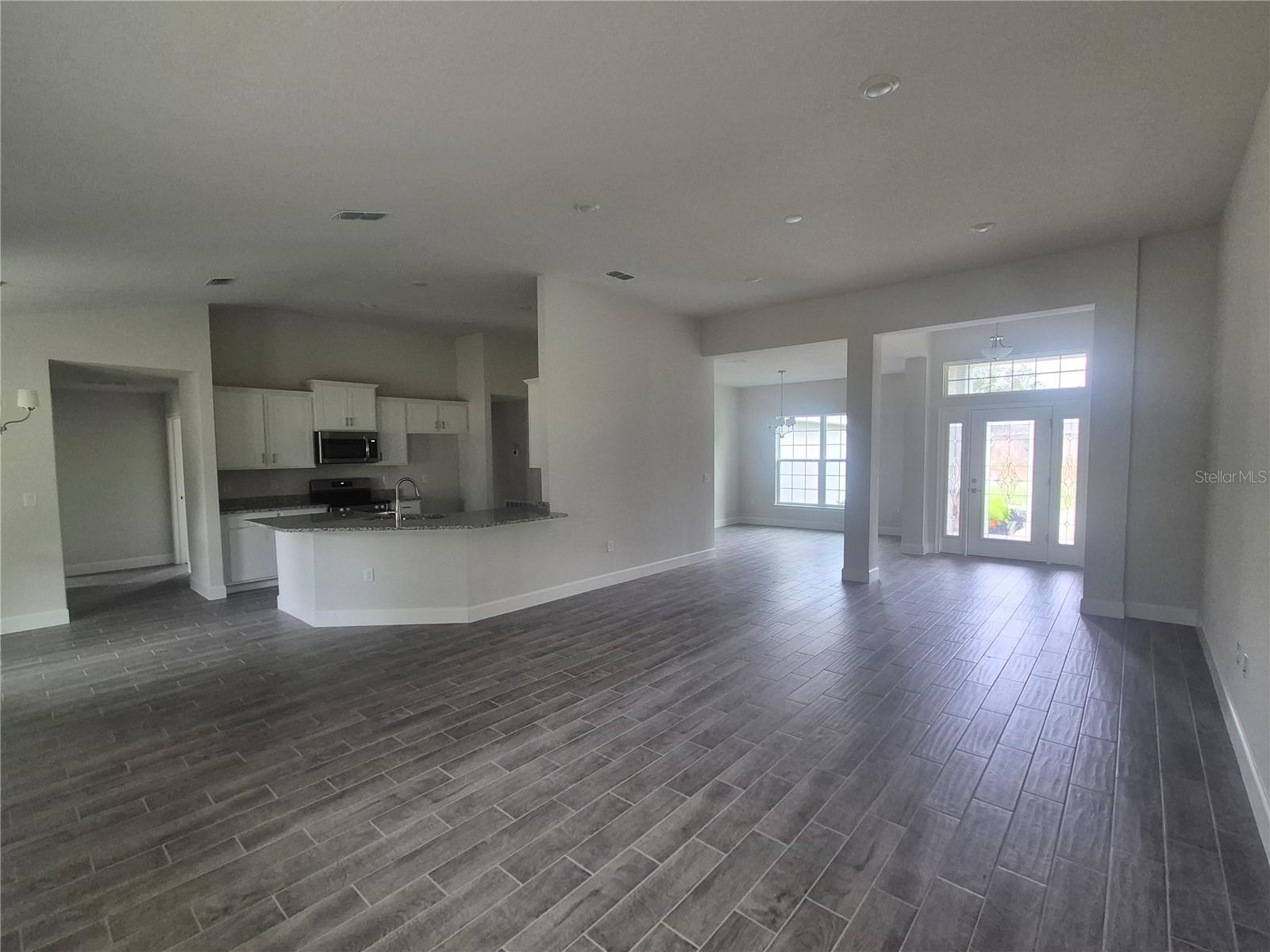Listing photo id 6 for 36951 Hidden View