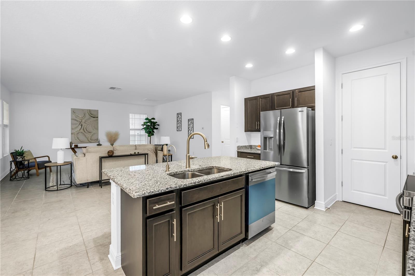 Image 17 of 66 For 3205 18th Street N