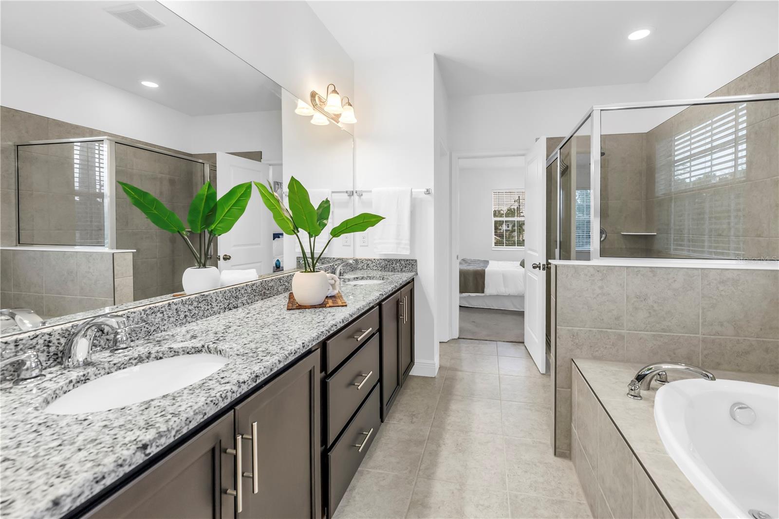 Image 33 of 66 For 3205 18th Street N