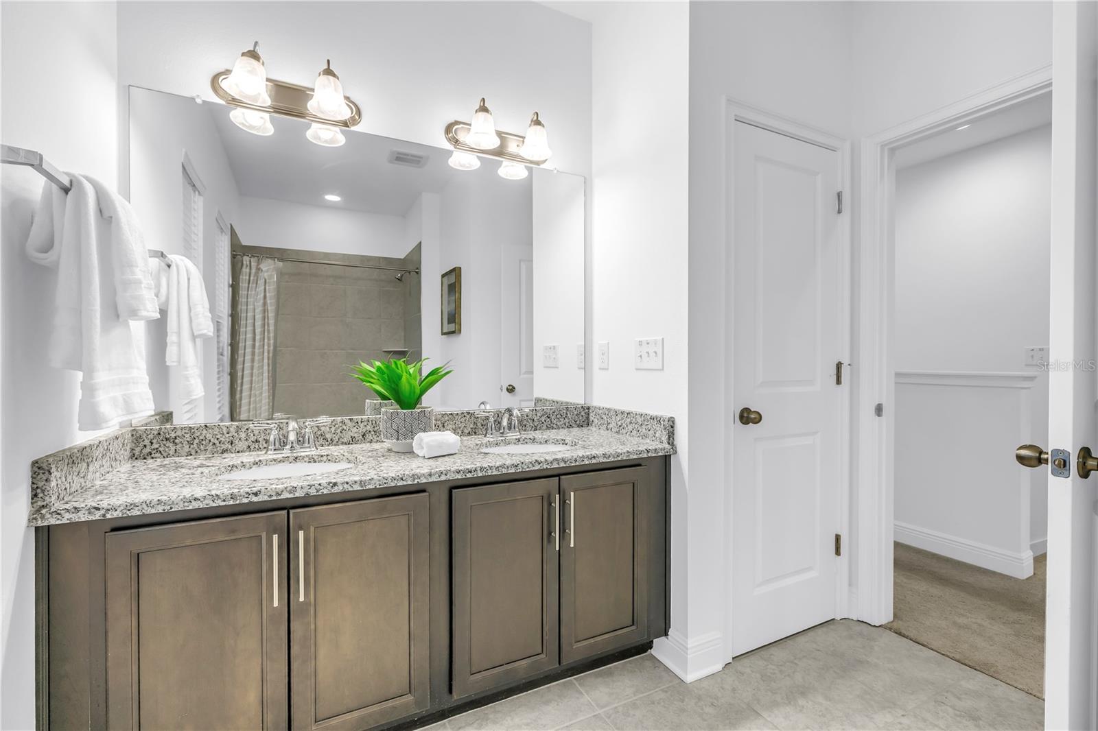 Image 49 of 66 For 3205 18th Street N
