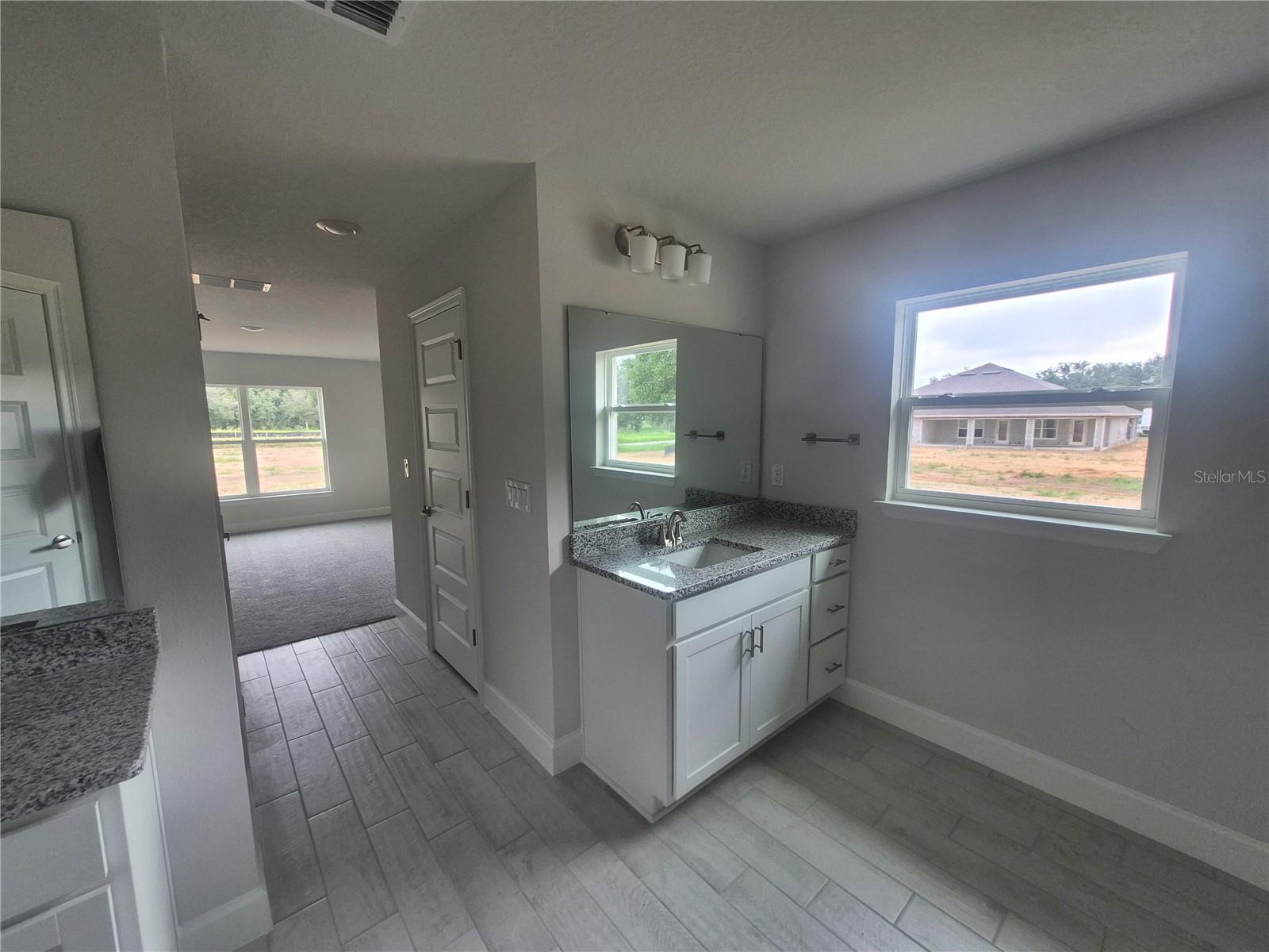 Listing photo id 17 for 36946 Hidden View