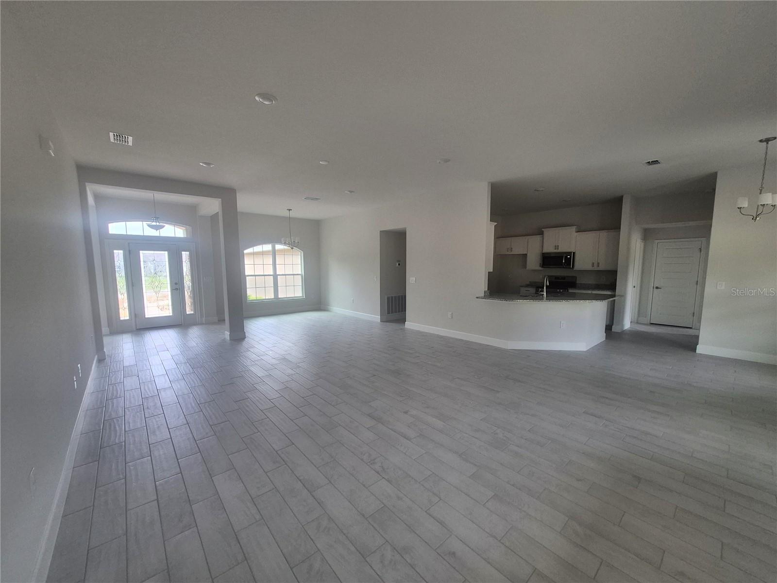 Listing photo id 1 for 36946 Hidden View