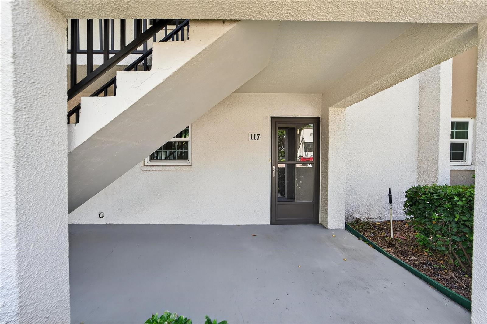 Image 3 of 35 For 704 Oakgrove Drive 117d