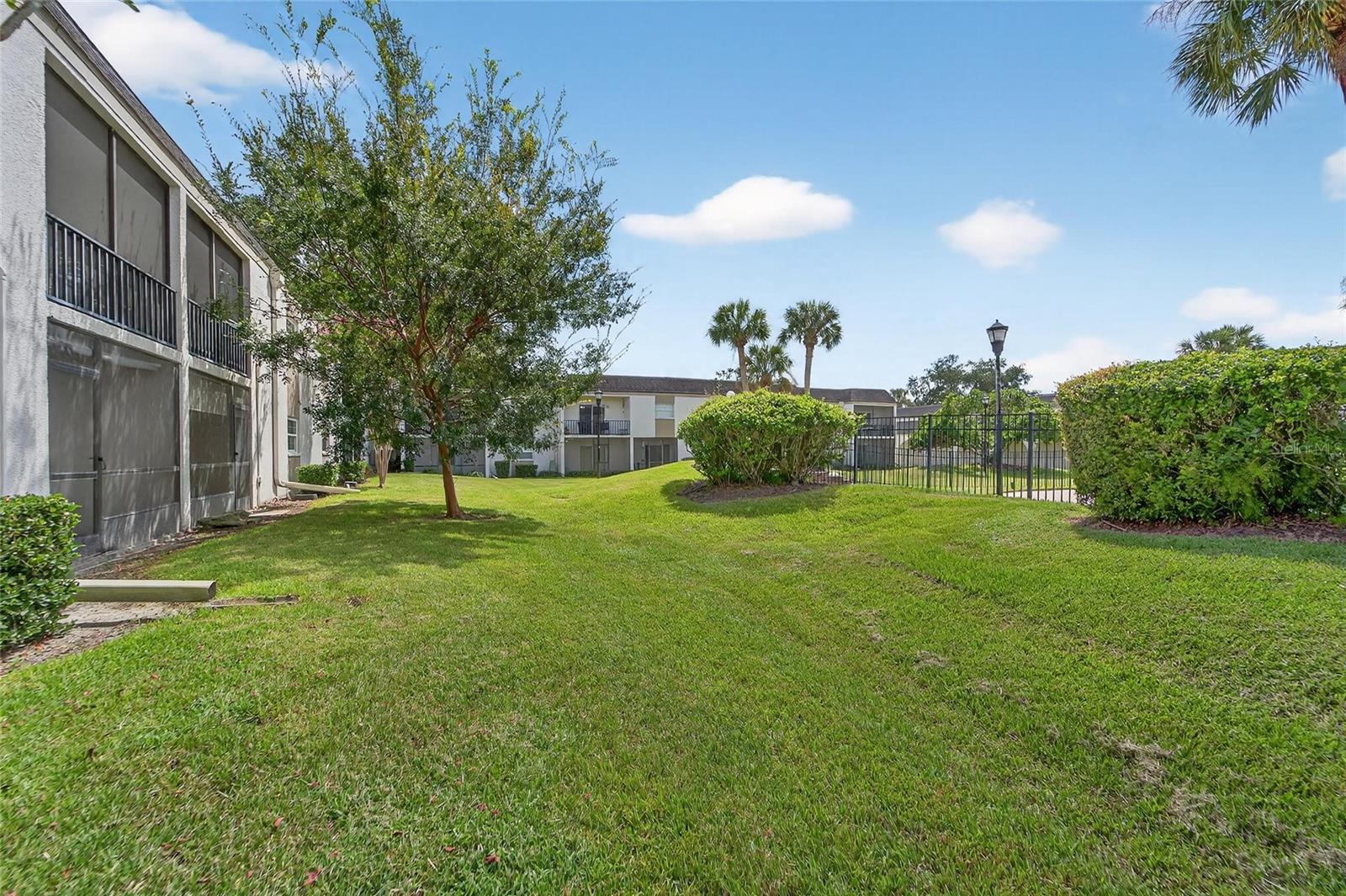 Image 32 of 35 For 704 Oakgrove Drive 117d