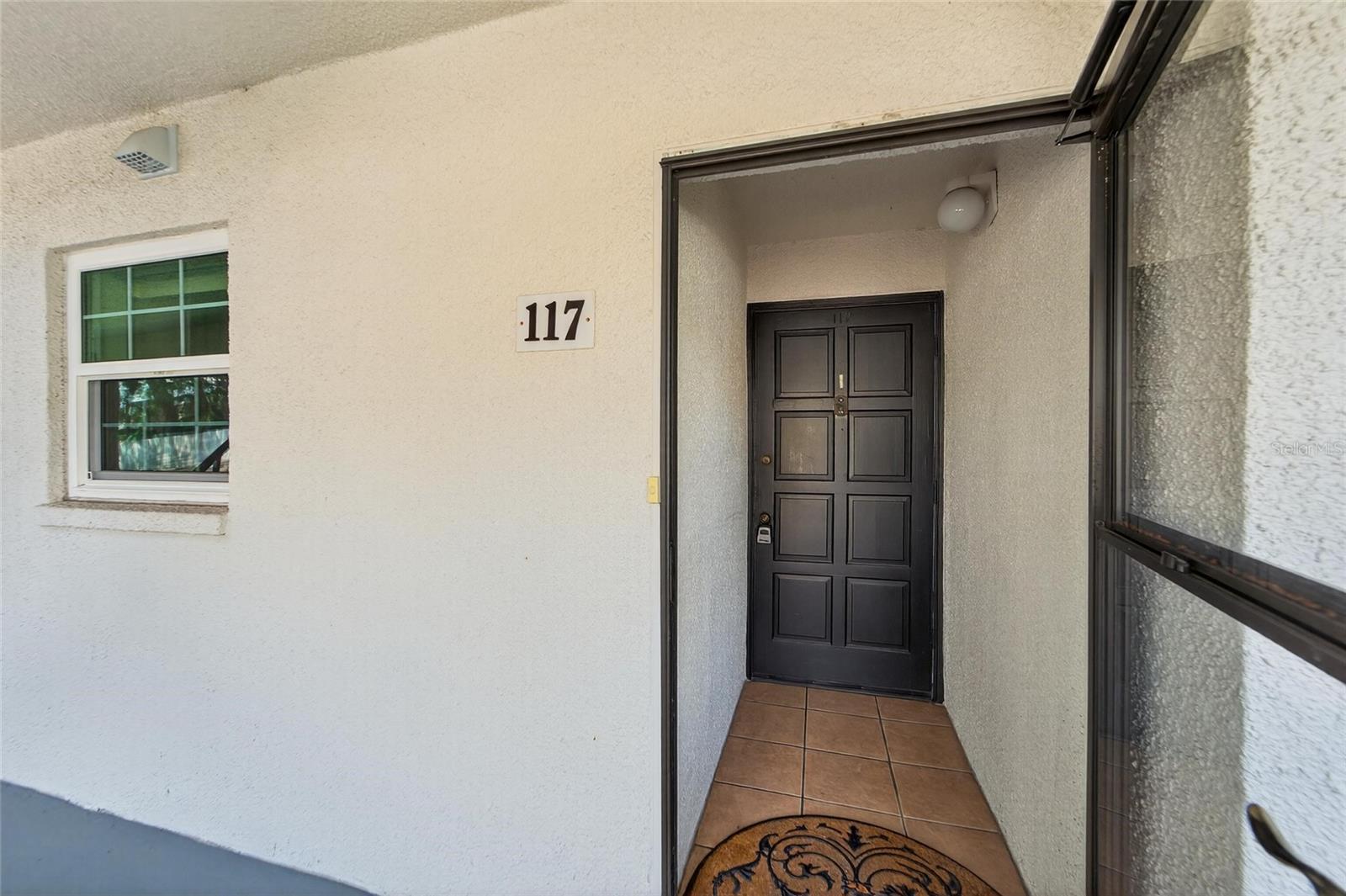Image 4 of 35 For 704 Oakgrove Drive 117d