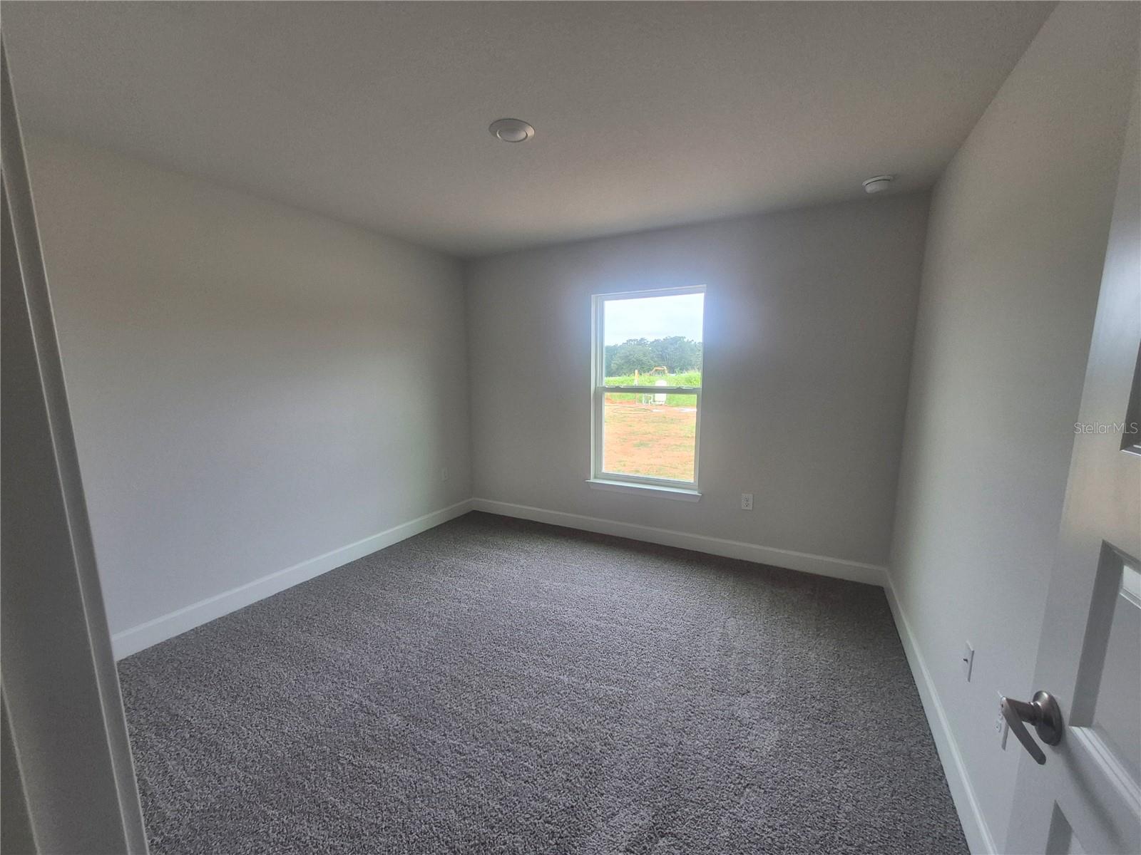 Listing photo id 19 for 37028 Hidden View