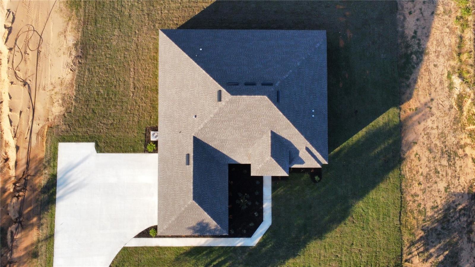 Listing photo id 27 for 37028 Hidden View