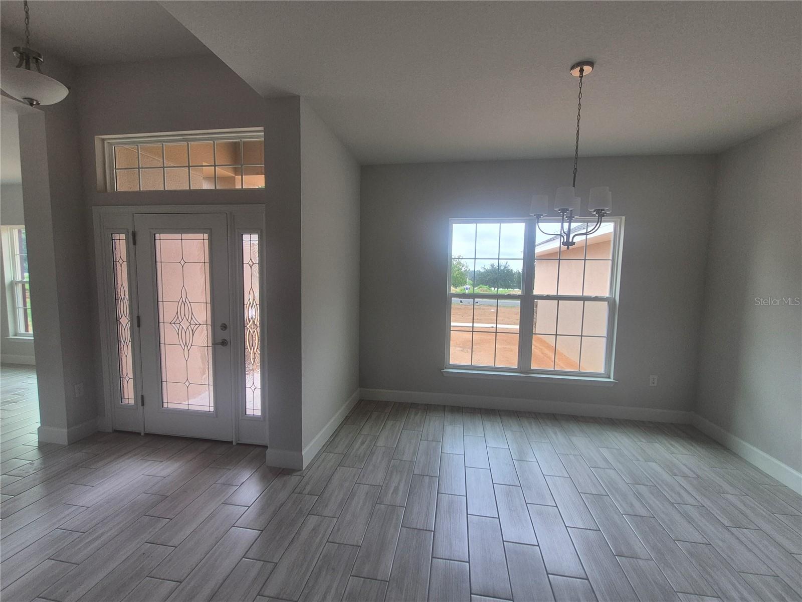 Listing photo id 3 for 37028 Hidden View
