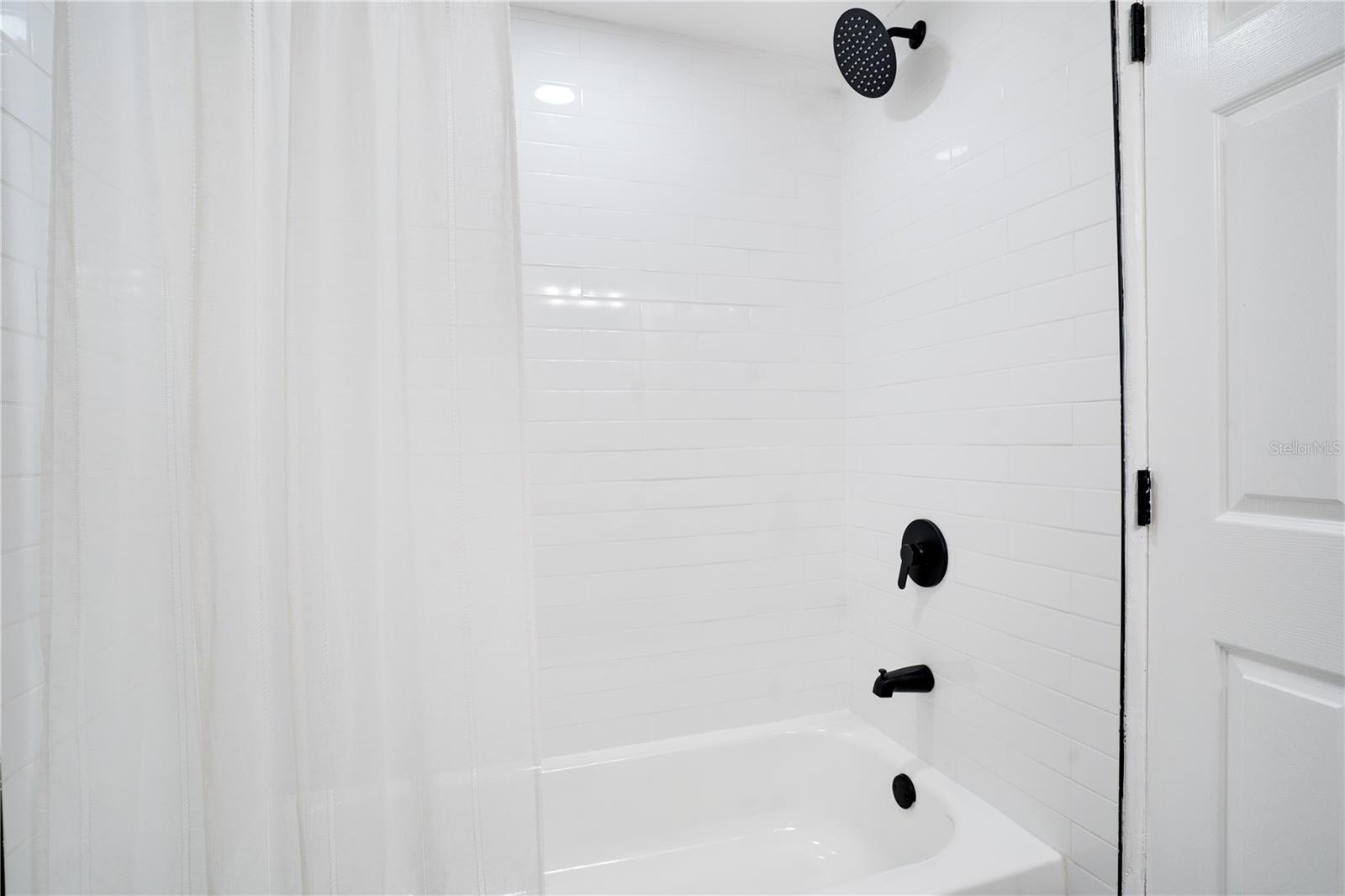 Image 23 of 34 For 7211 51st Avenue N