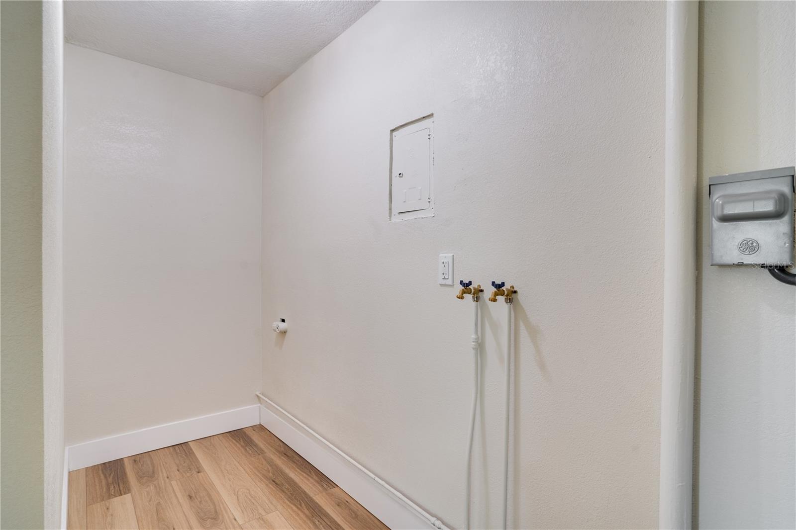 Image 24 of 34 For 7211 51st Avenue N