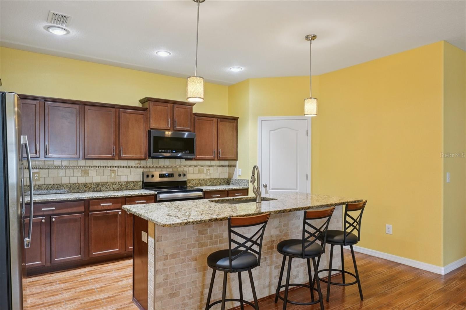 Image 9 of 36 For 1412 Oak Pond Street