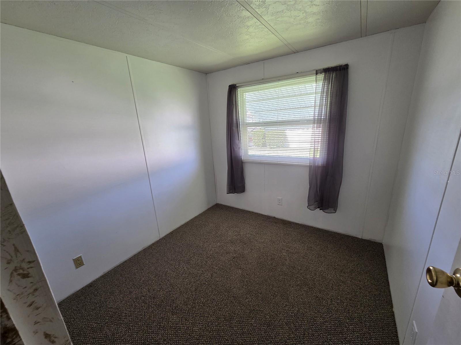 Image 19 of 20 For 39033 Flora Avenue