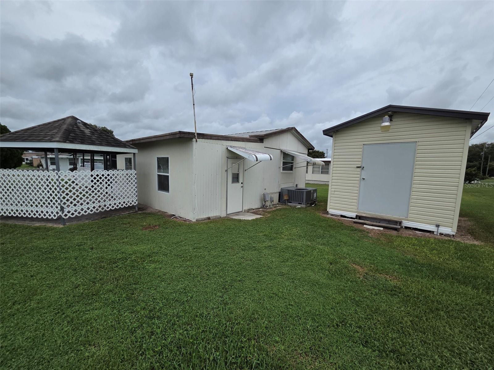 Image 4 of 20 For 39033 Flora Avenue